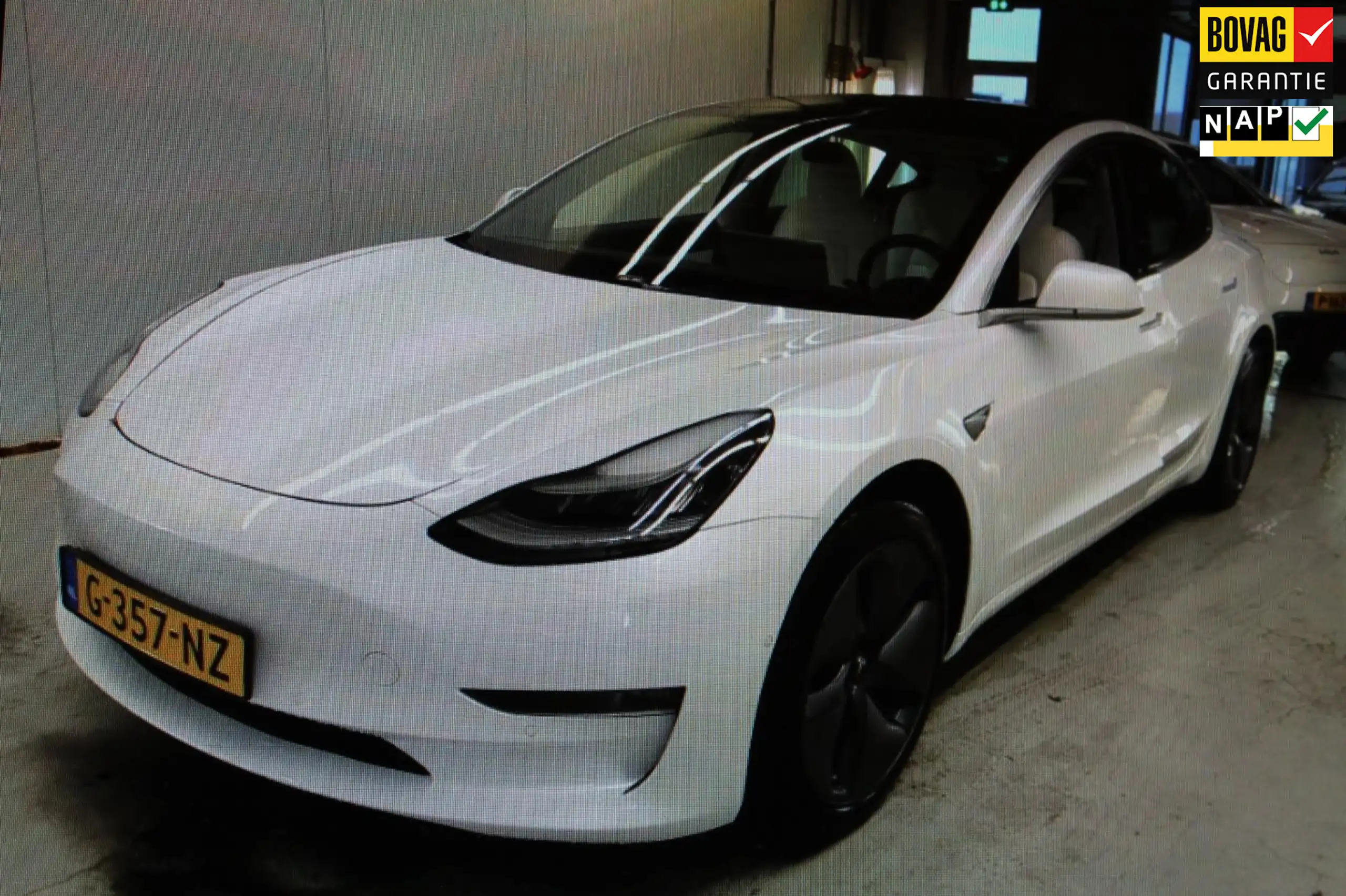 Tesla - Model 3