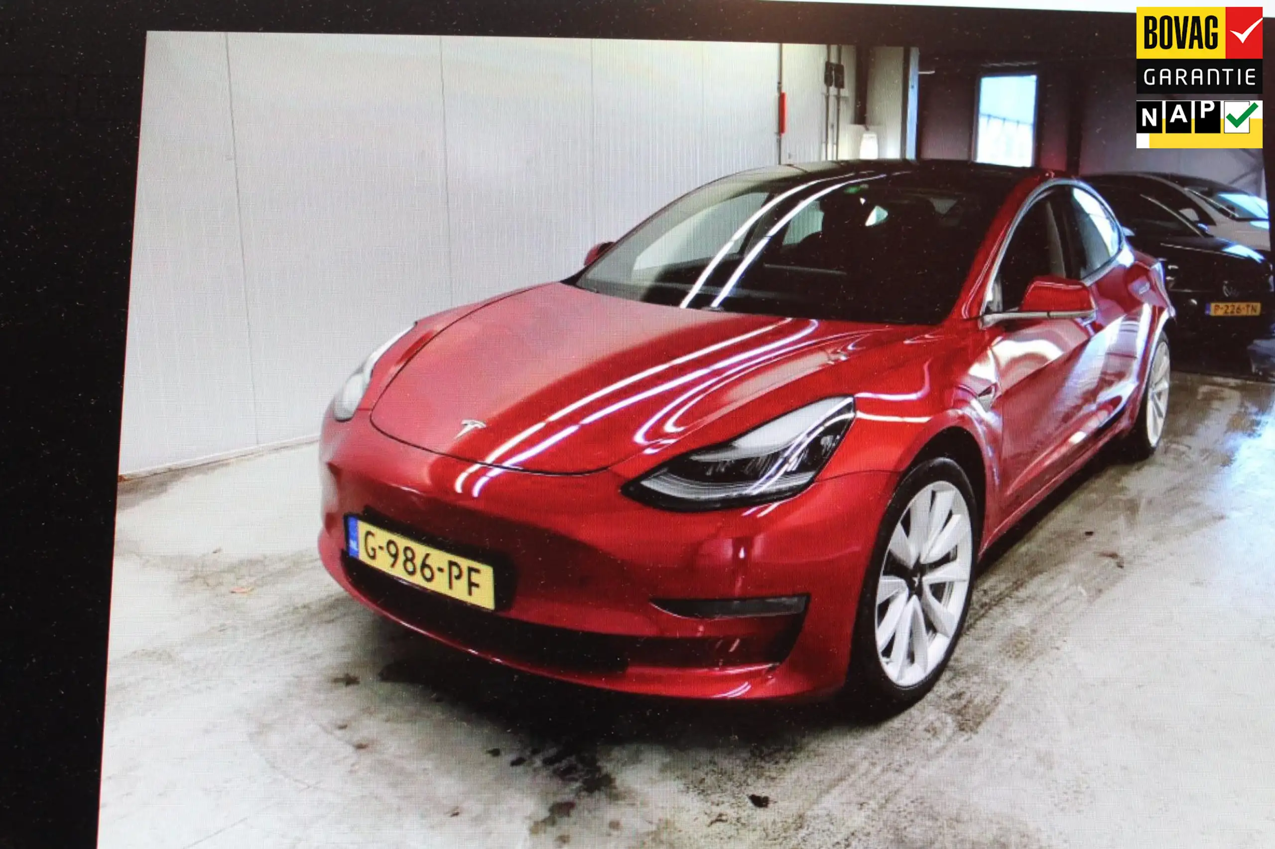 Tesla - Model 3