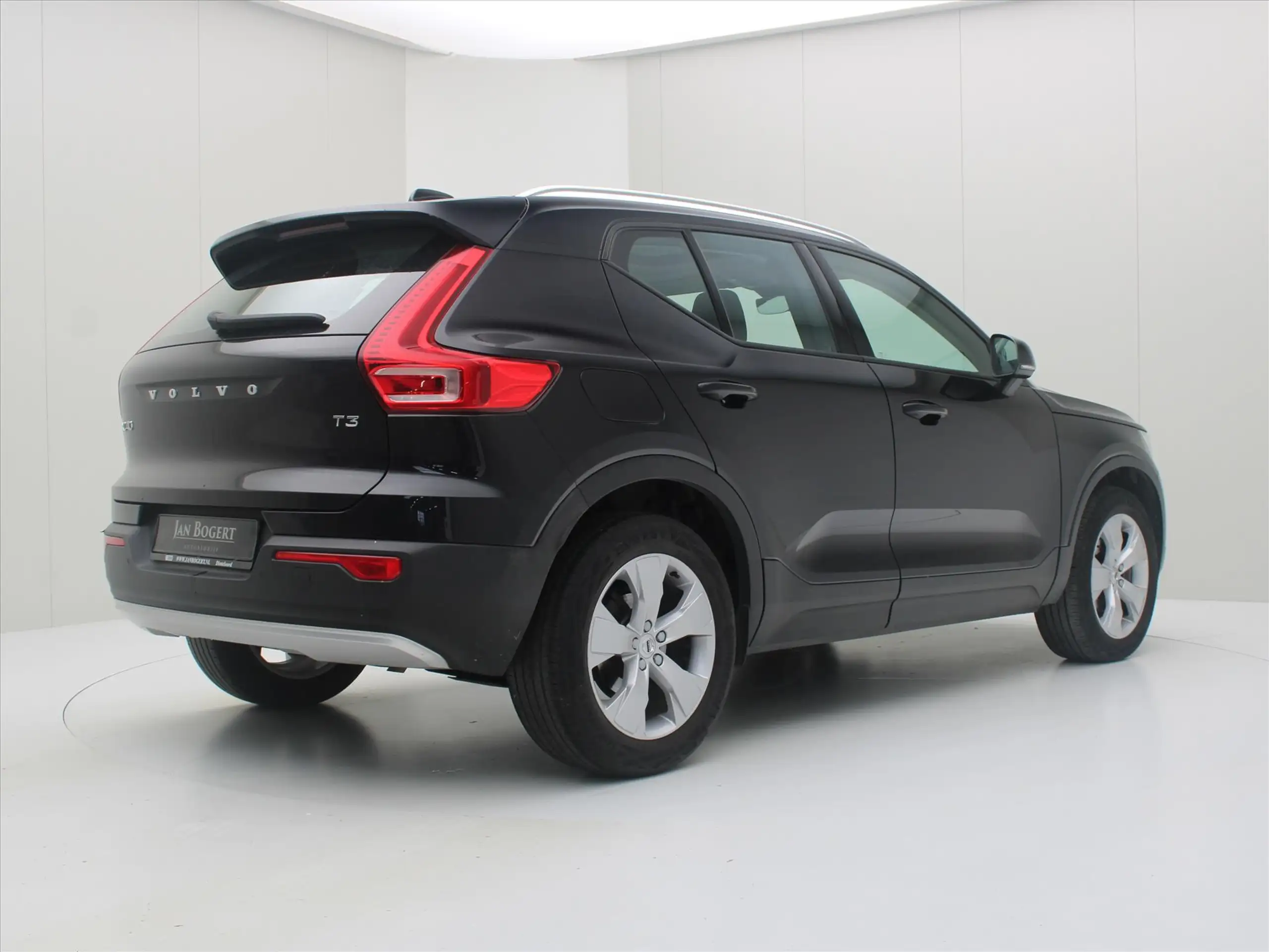 Volvo - XC40