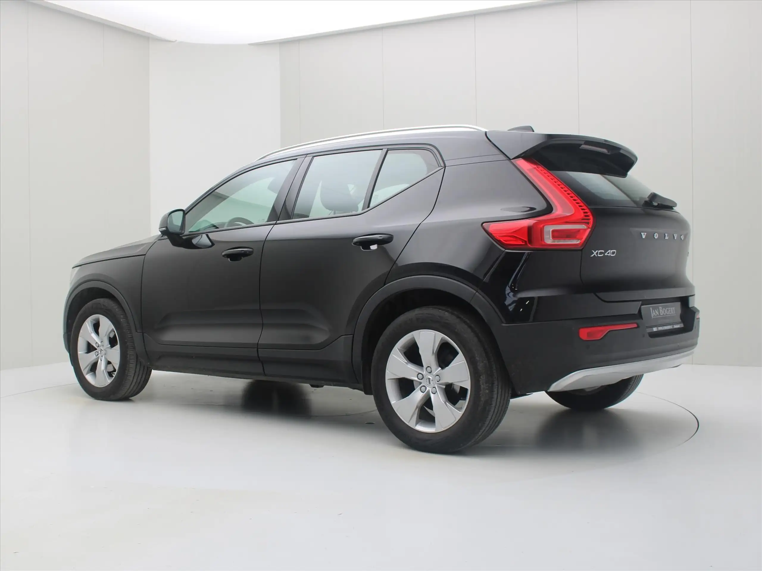 Volvo - XC40