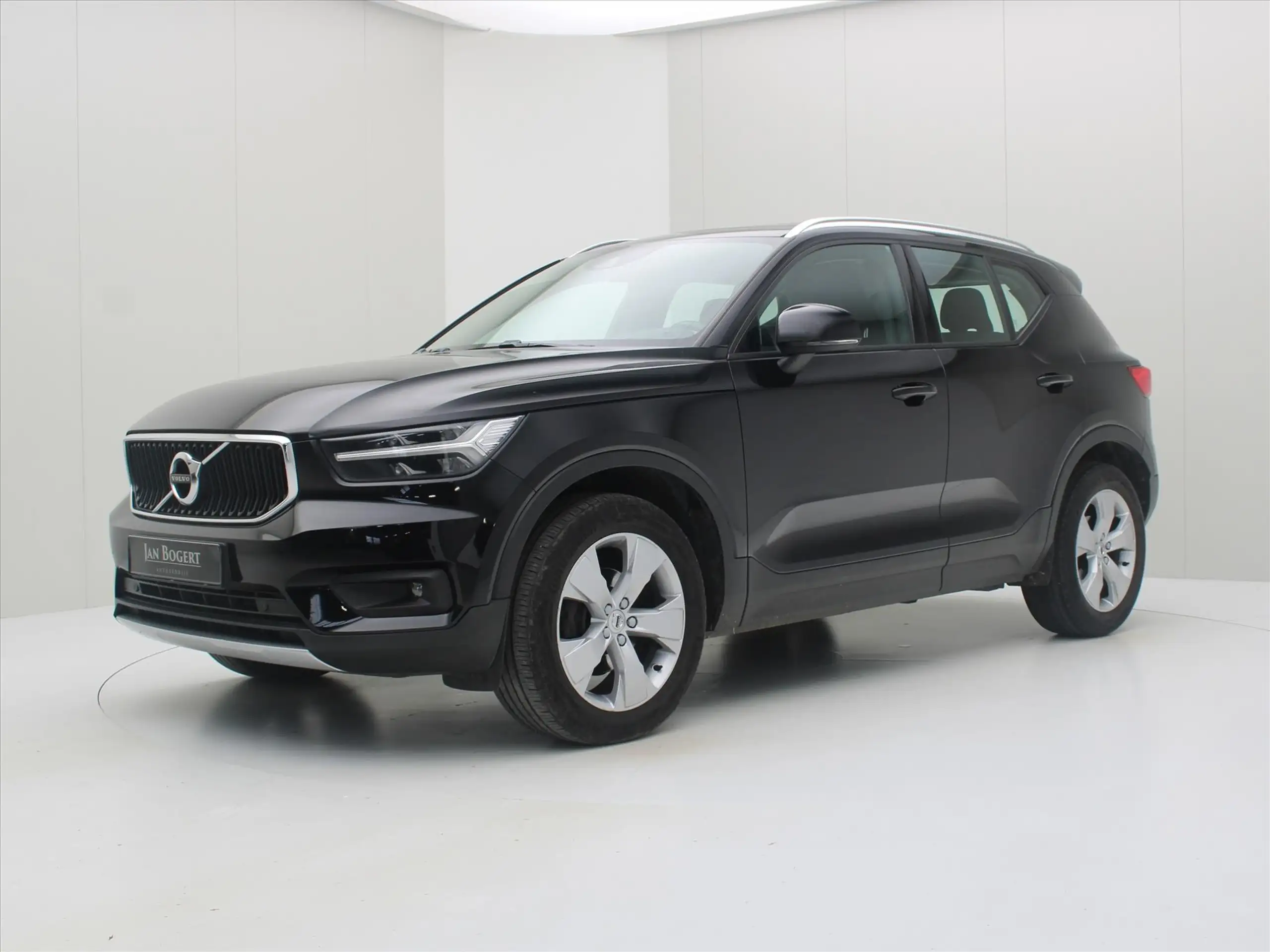 Volvo - XC40