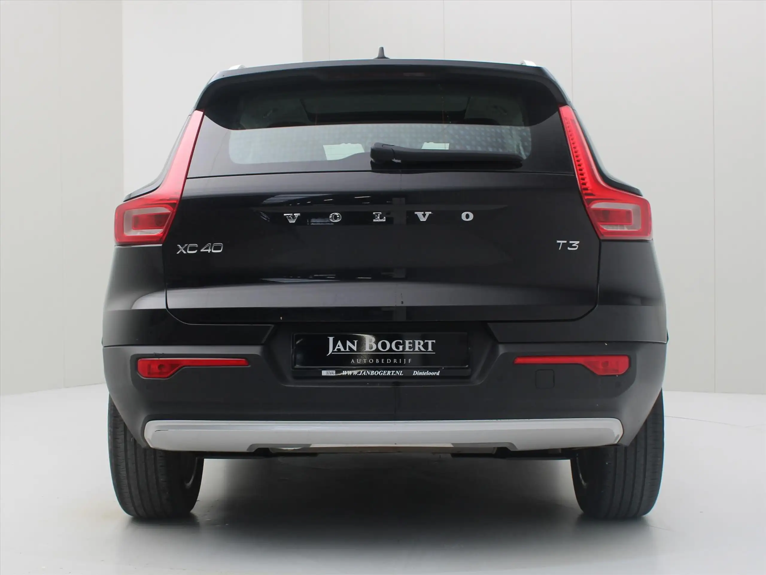 Volvo - XC40