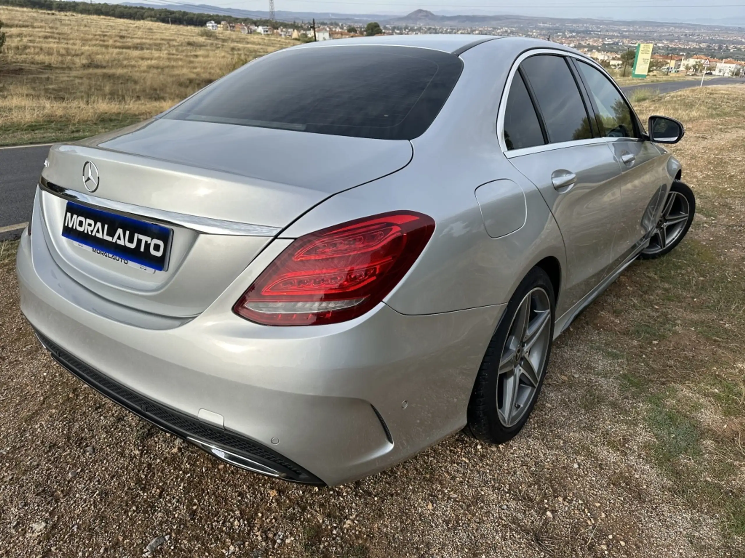 Mercedes-Benz - C 220