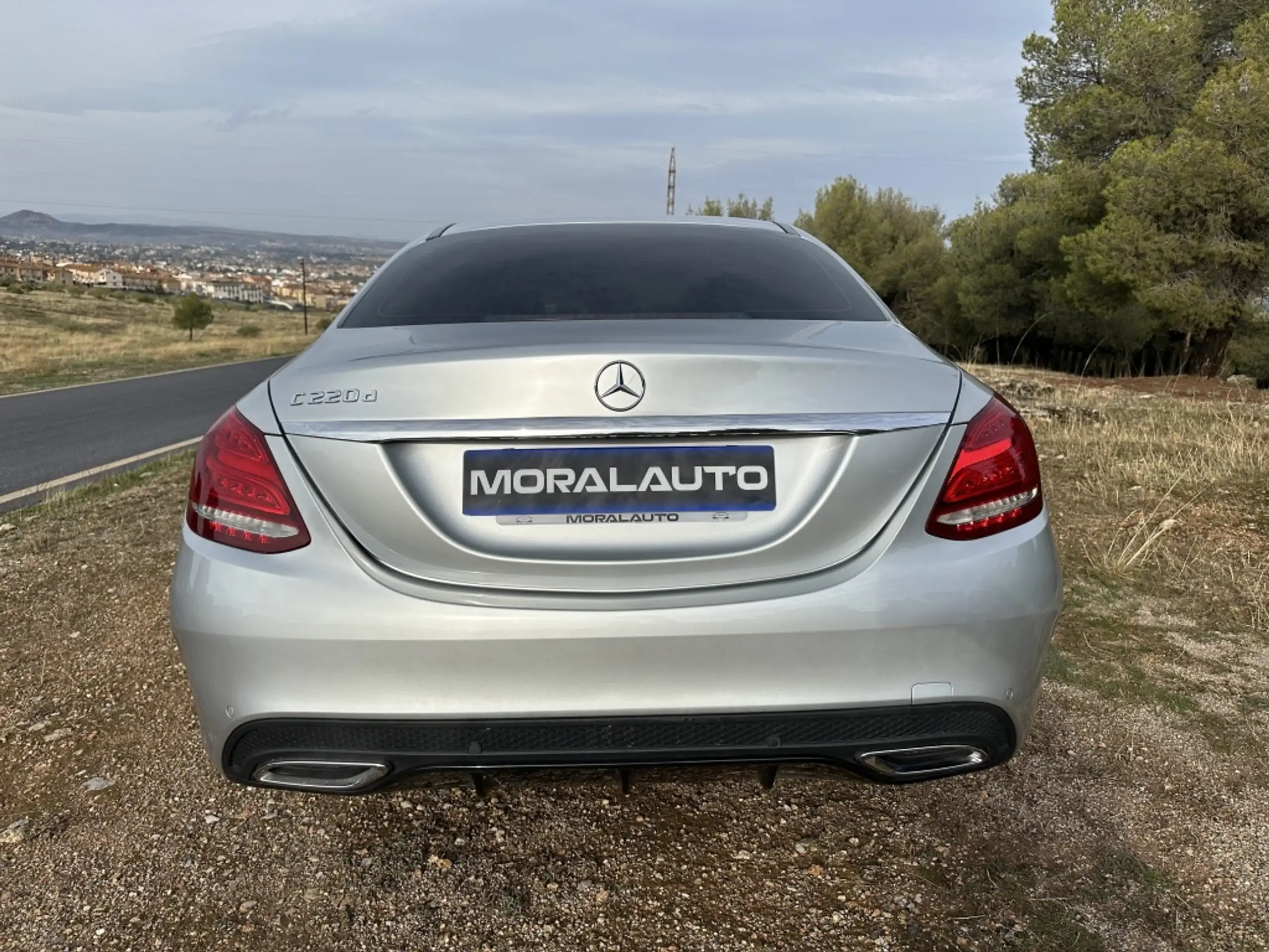 Mercedes-Benz - C 220