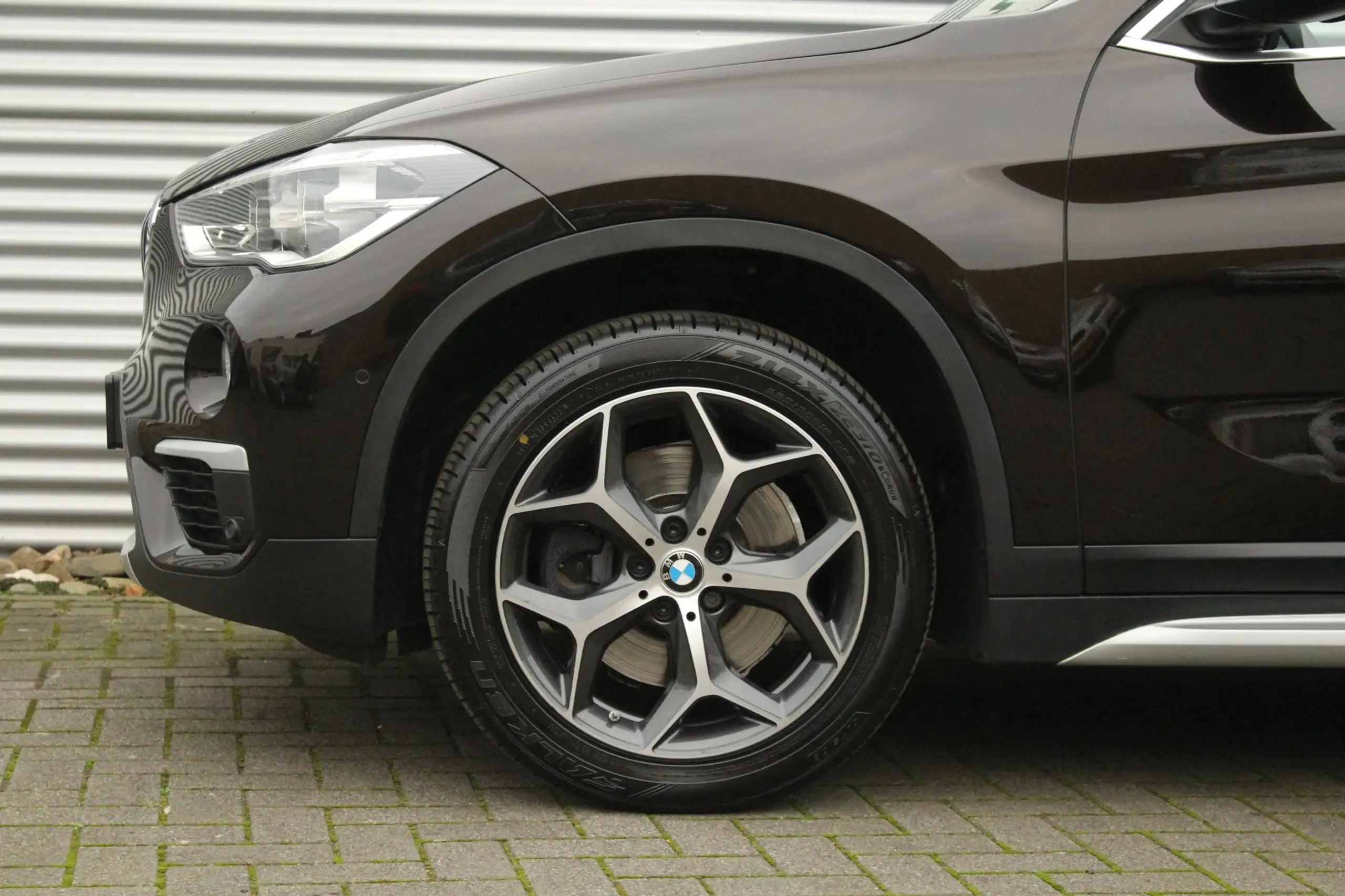 BMW - X1