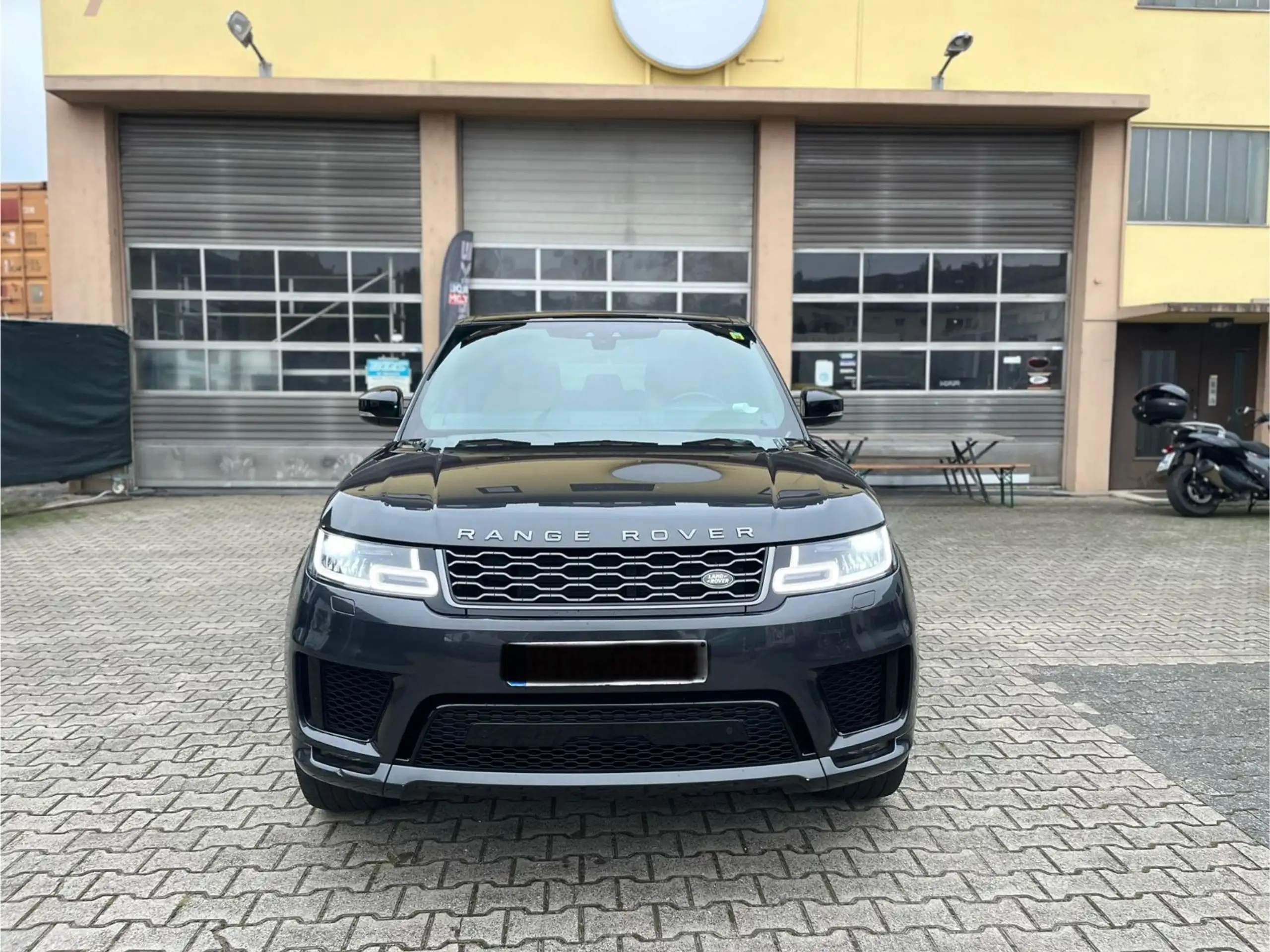 Land Rover - Range Rover Sport