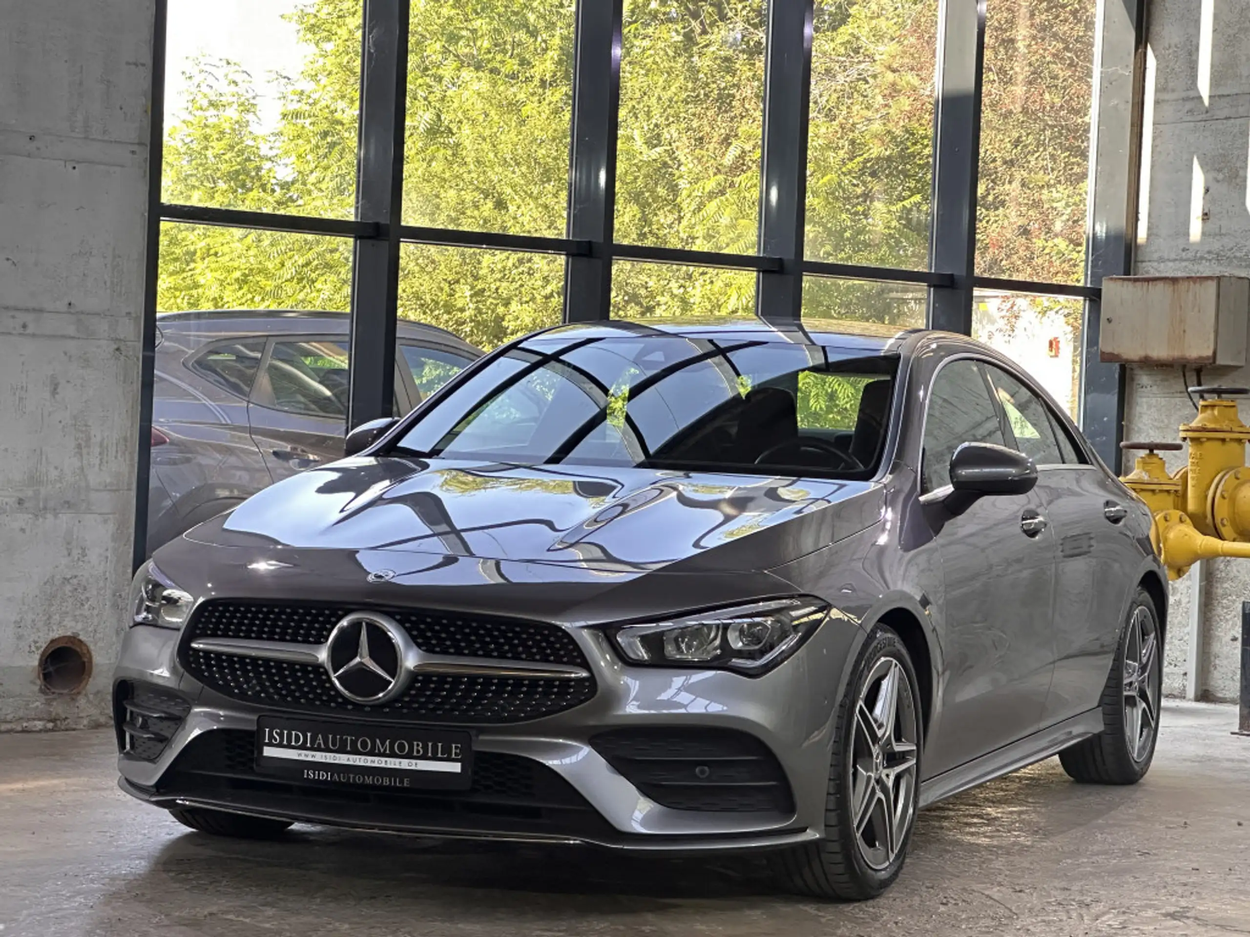 Mercedes-Benz - CLA 180