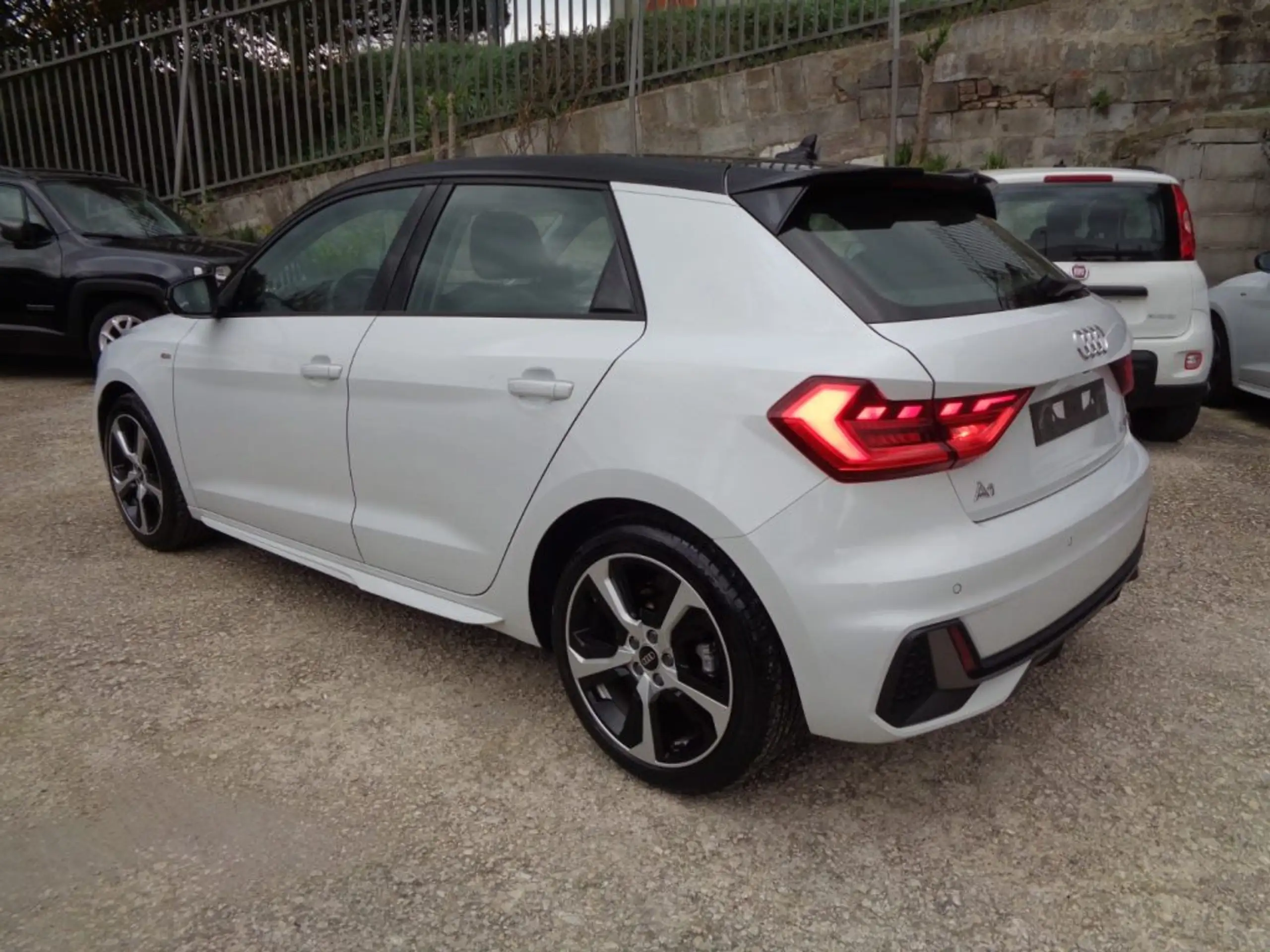 Audi - A1