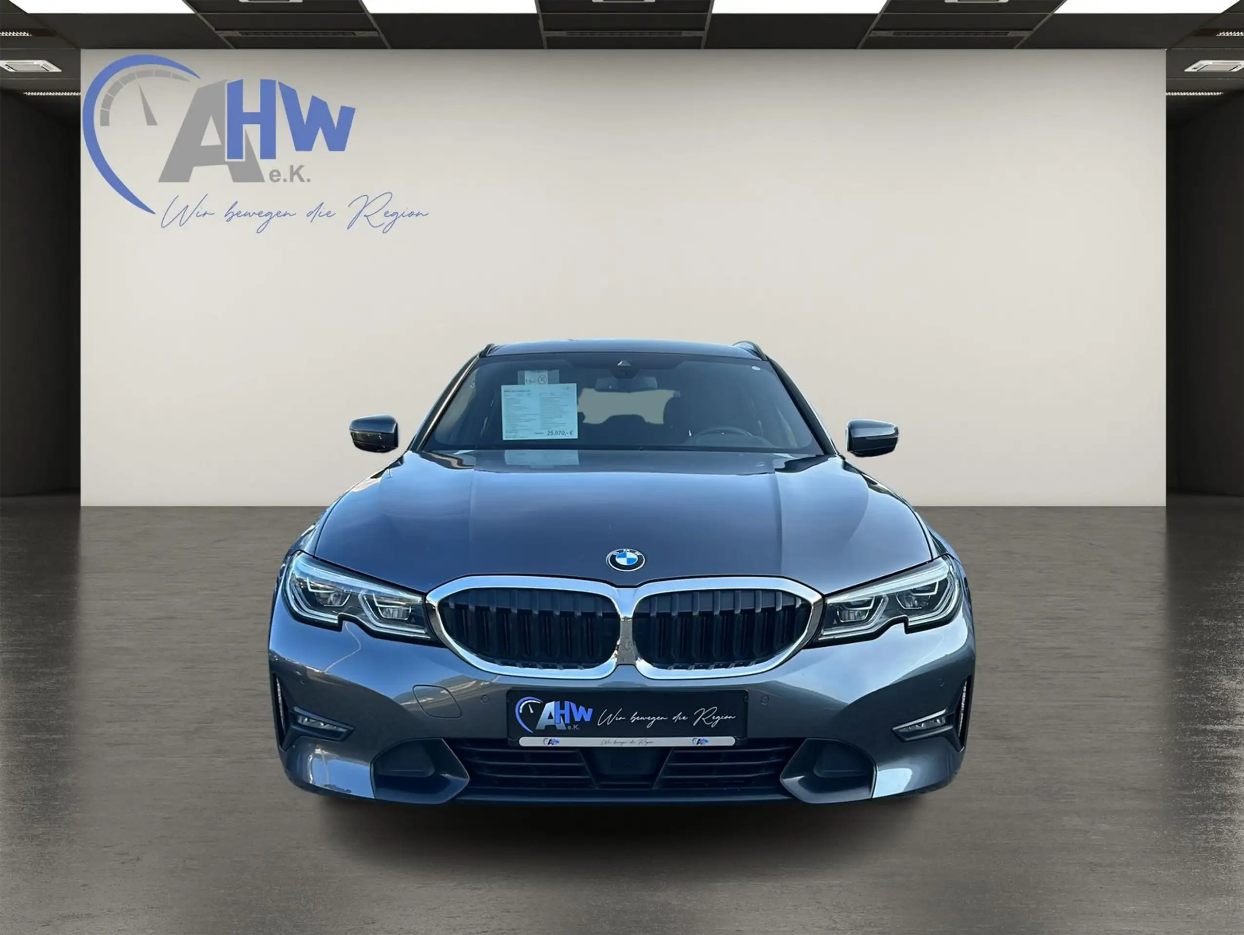 BMW - 320