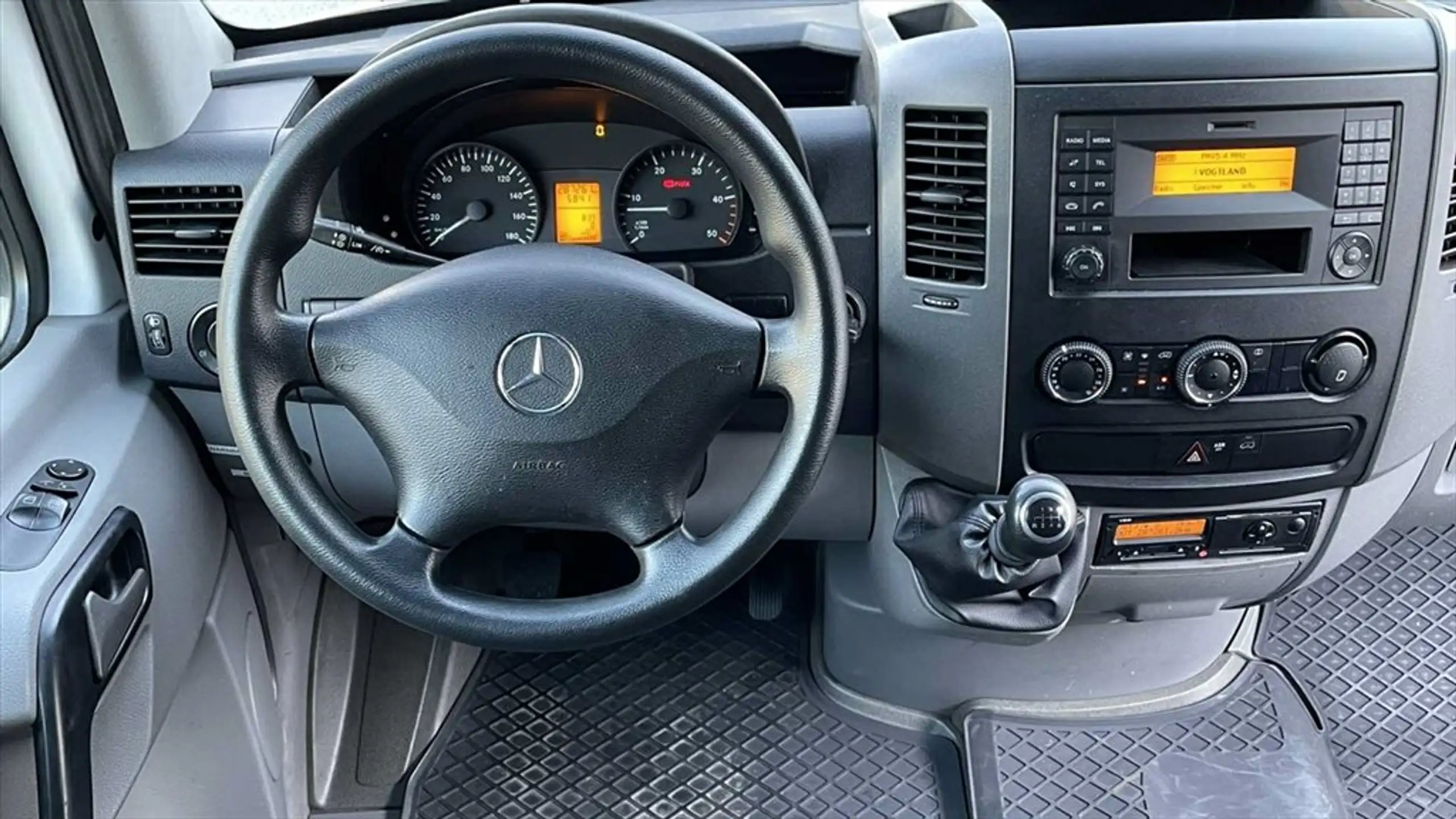 Mercedes-Benz - Sprinter