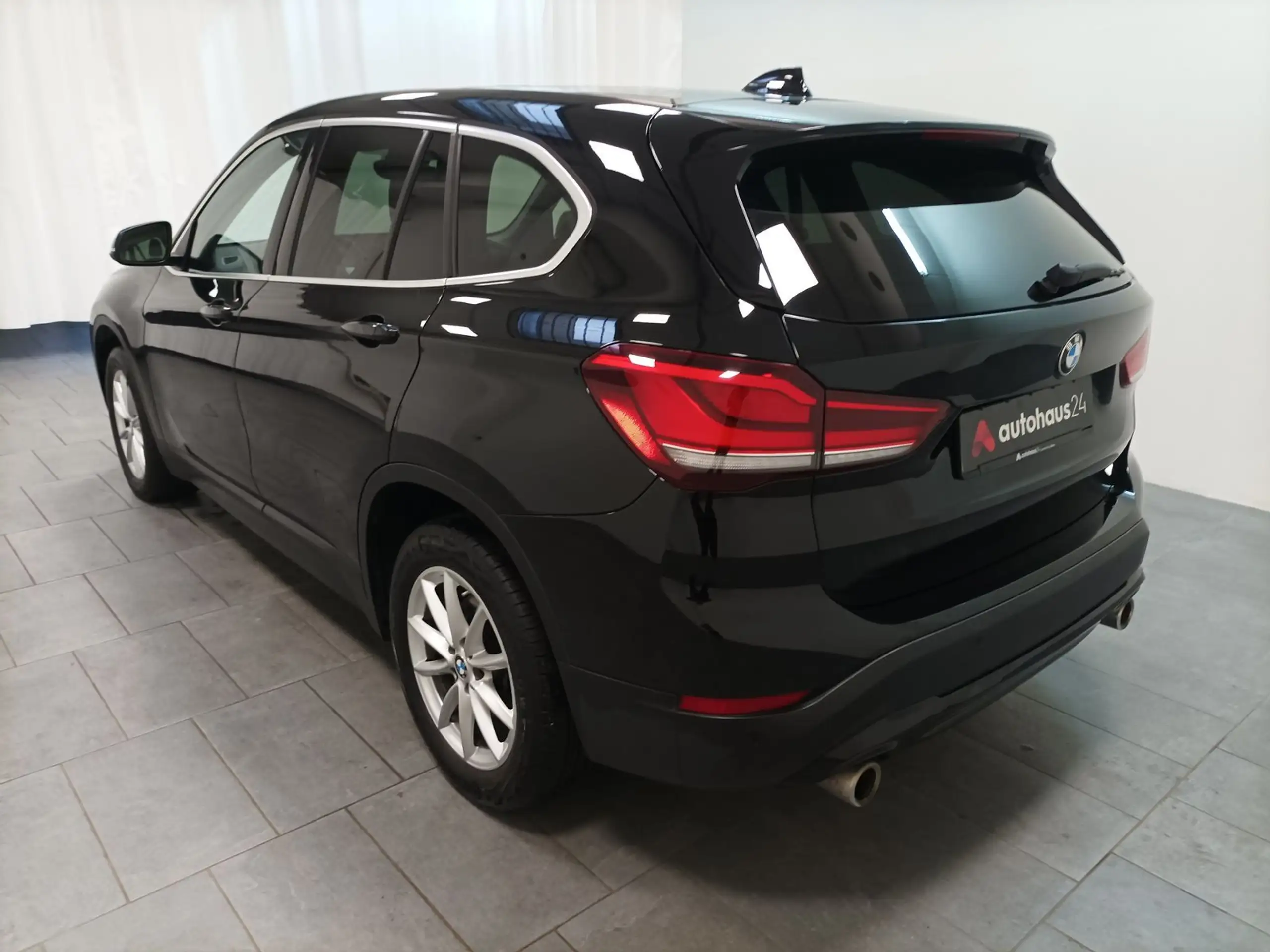 BMW - X1