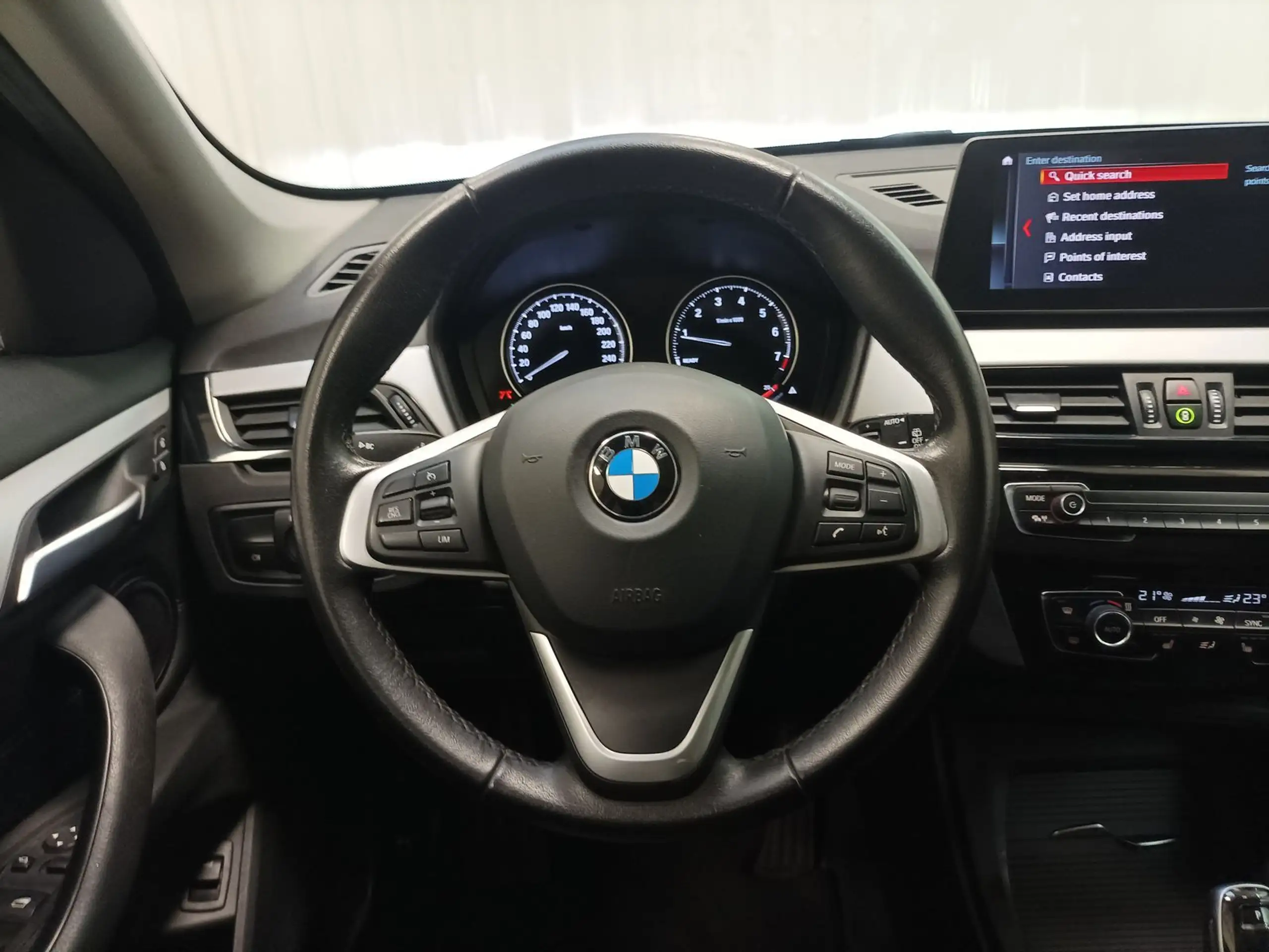 BMW - X1