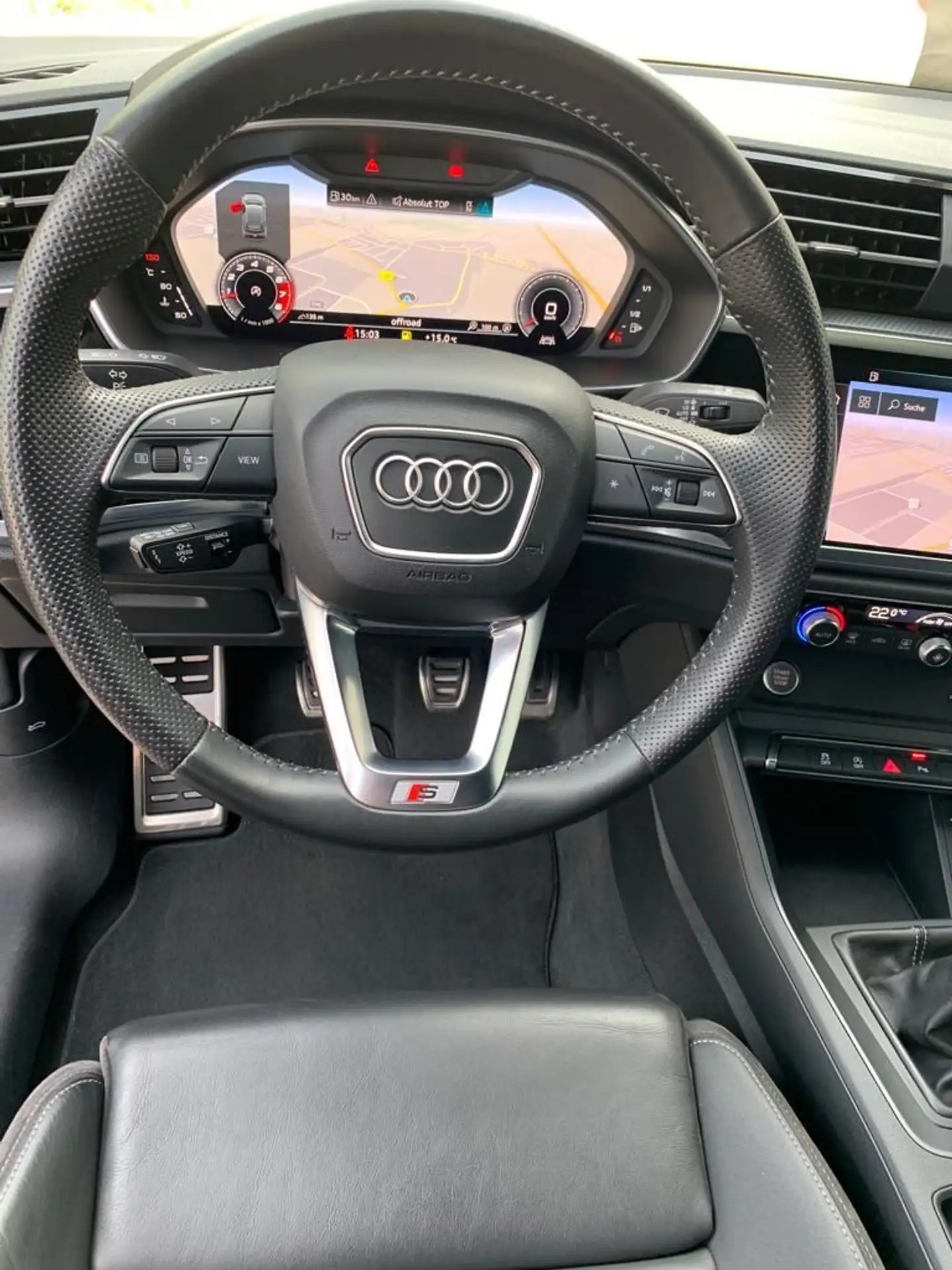 Audi - Q3