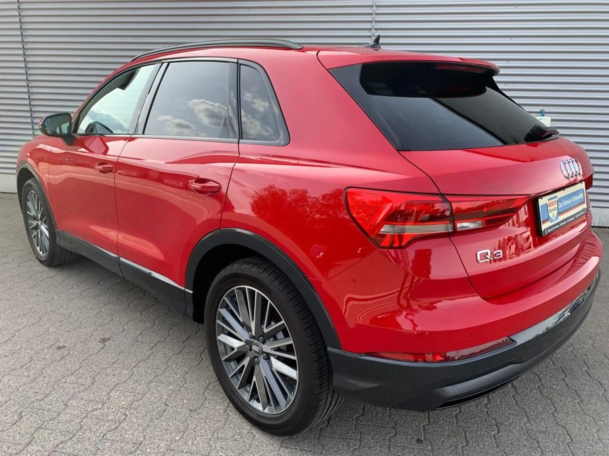 Audi - Q3