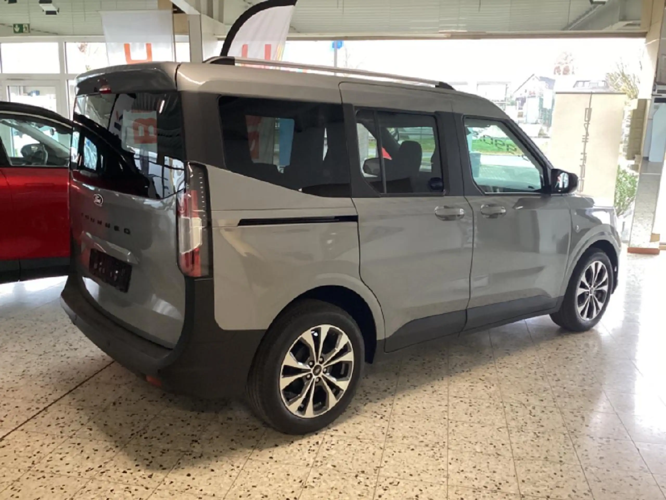 Ford - Tourneo Courier