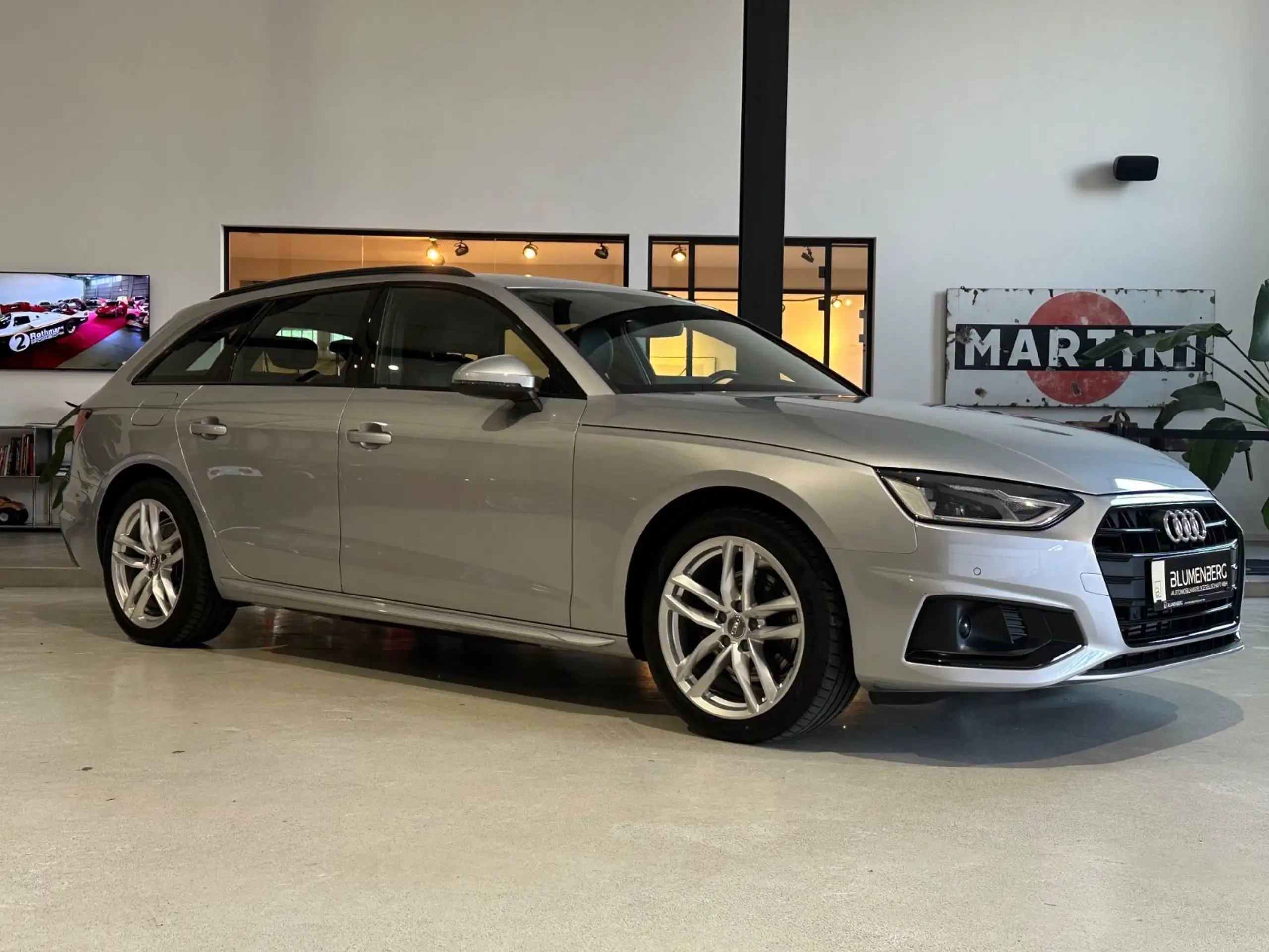 Audi - A4