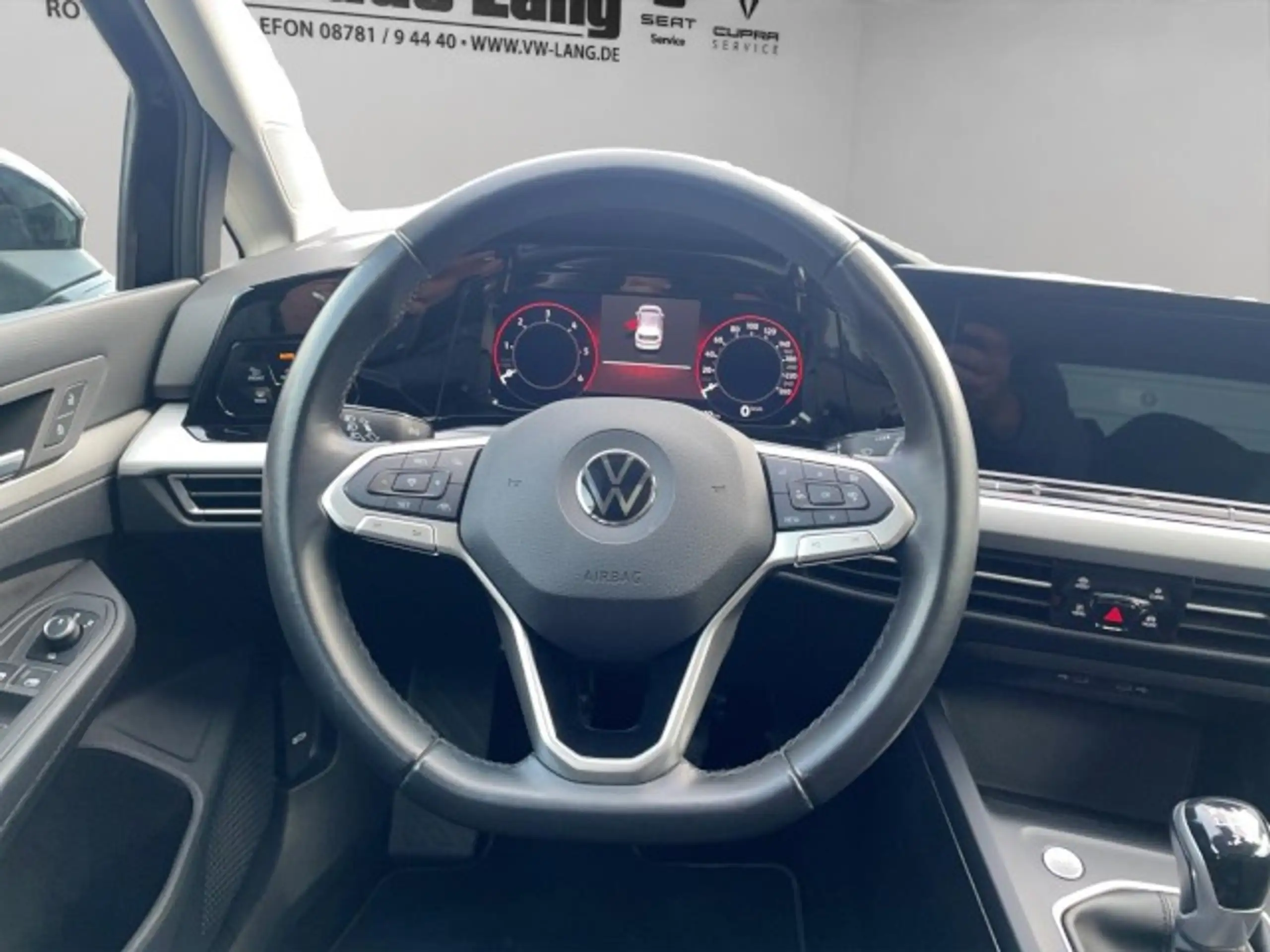 Volkswagen - Golf