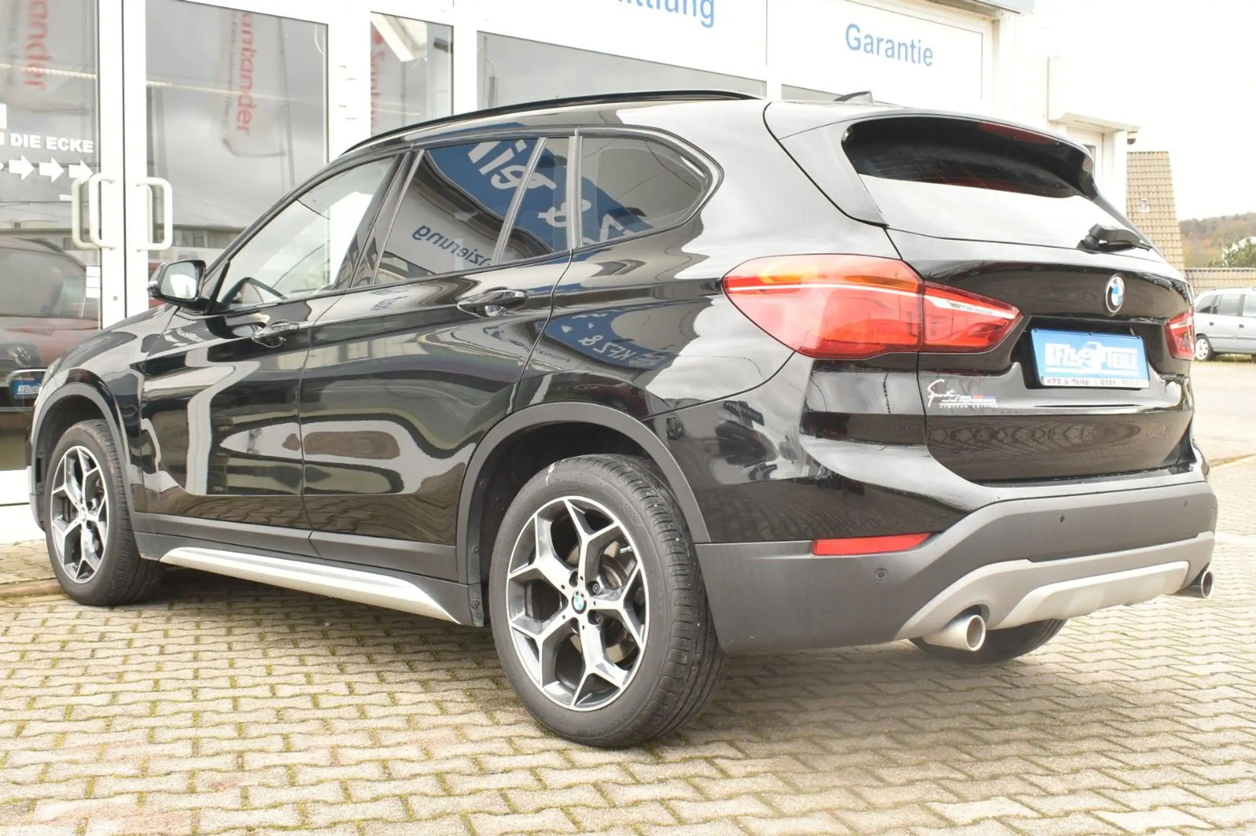 BMW - X1