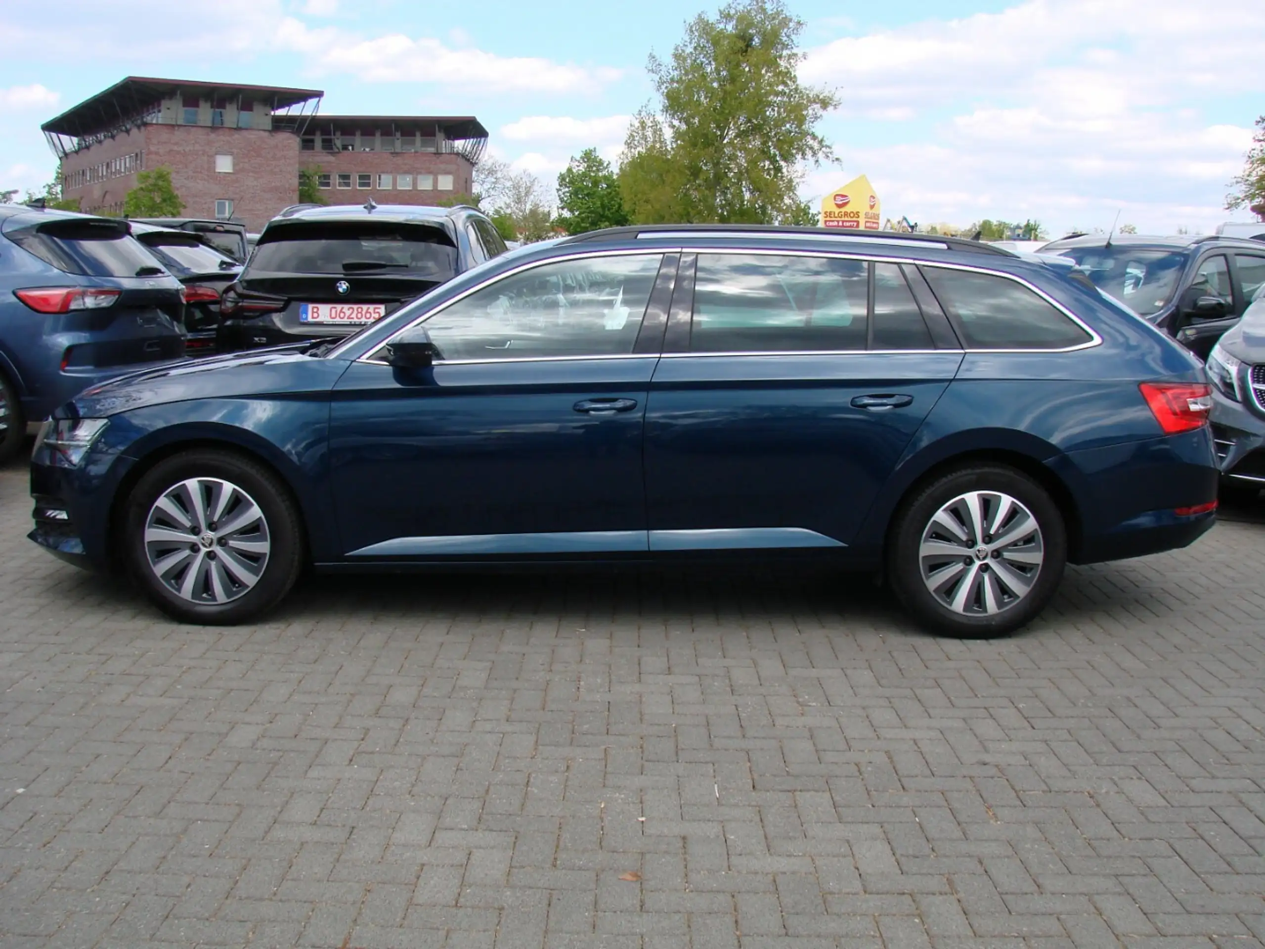 Skoda - Superb