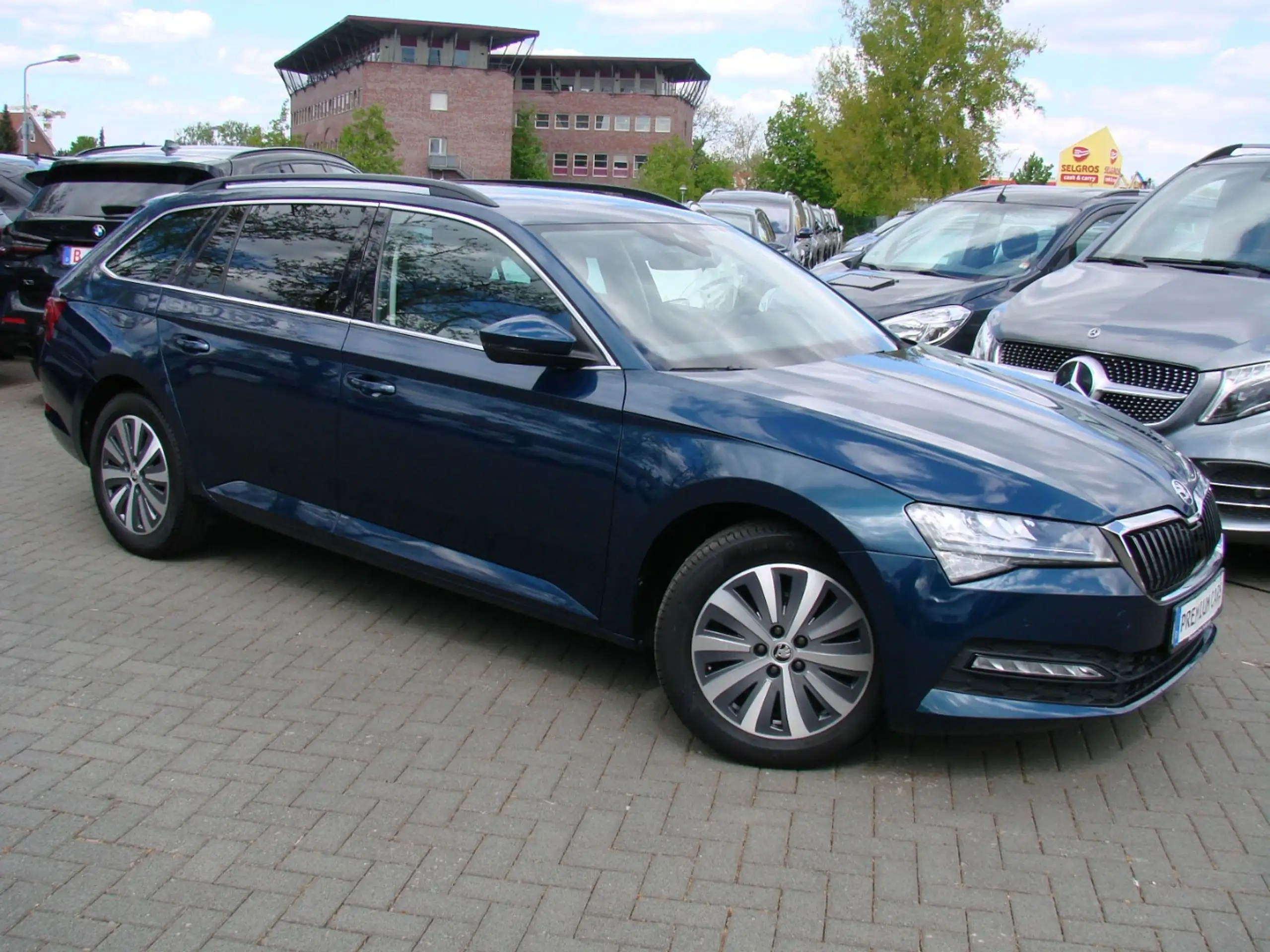 Skoda - Superb