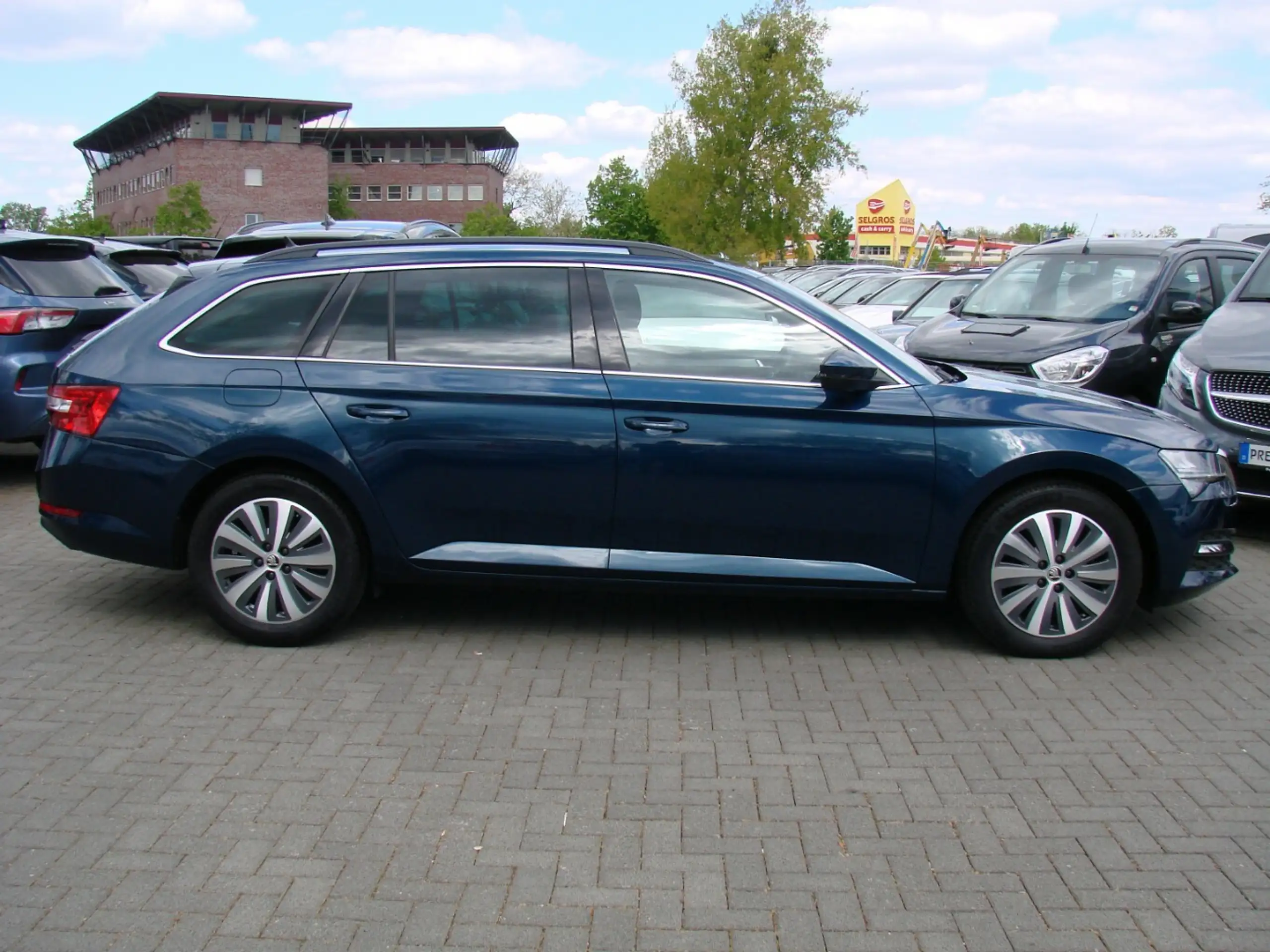 Skoda - Superb