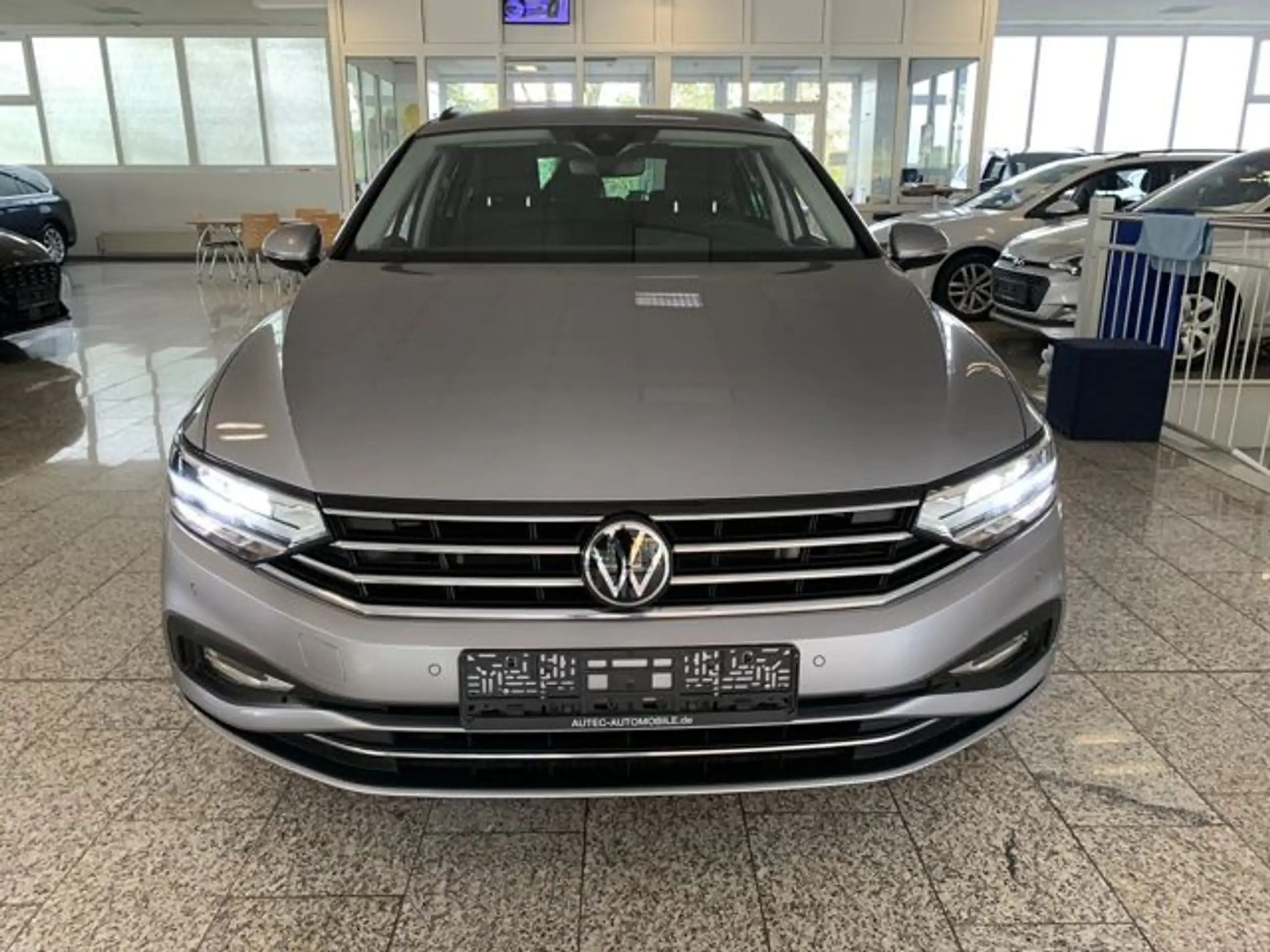 Volkswagen - Passat Variant