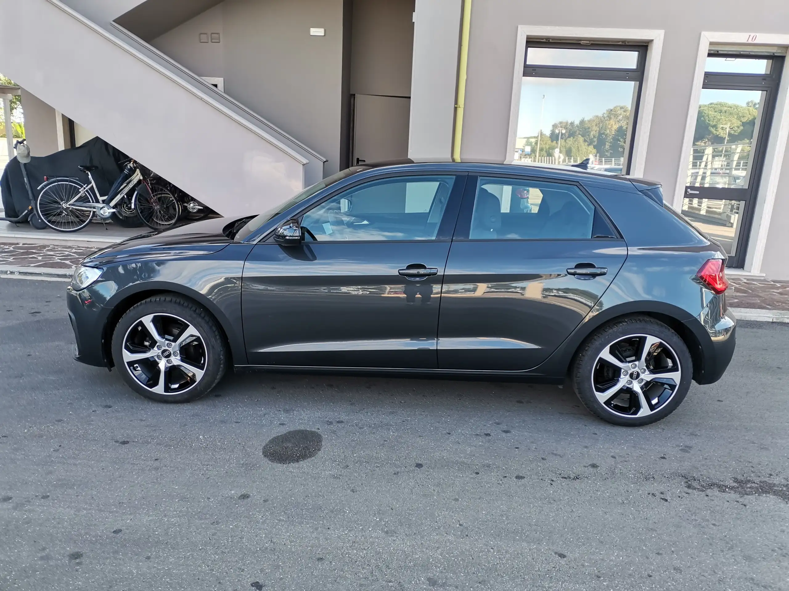 Audi - A1