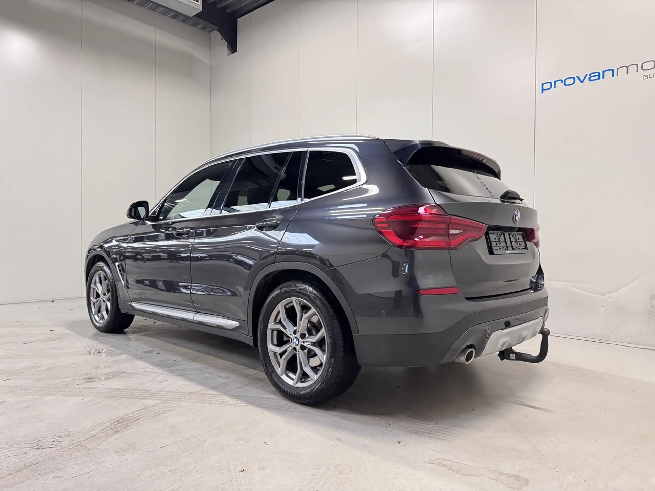 BMW - X3