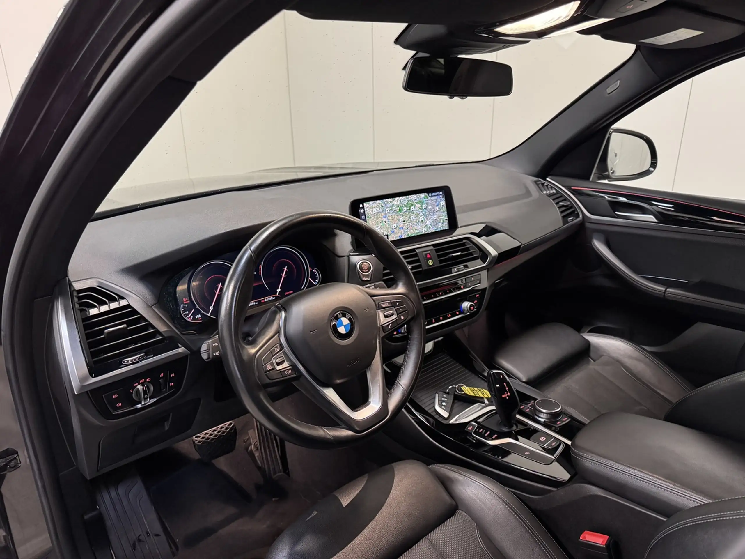 BMW - X3