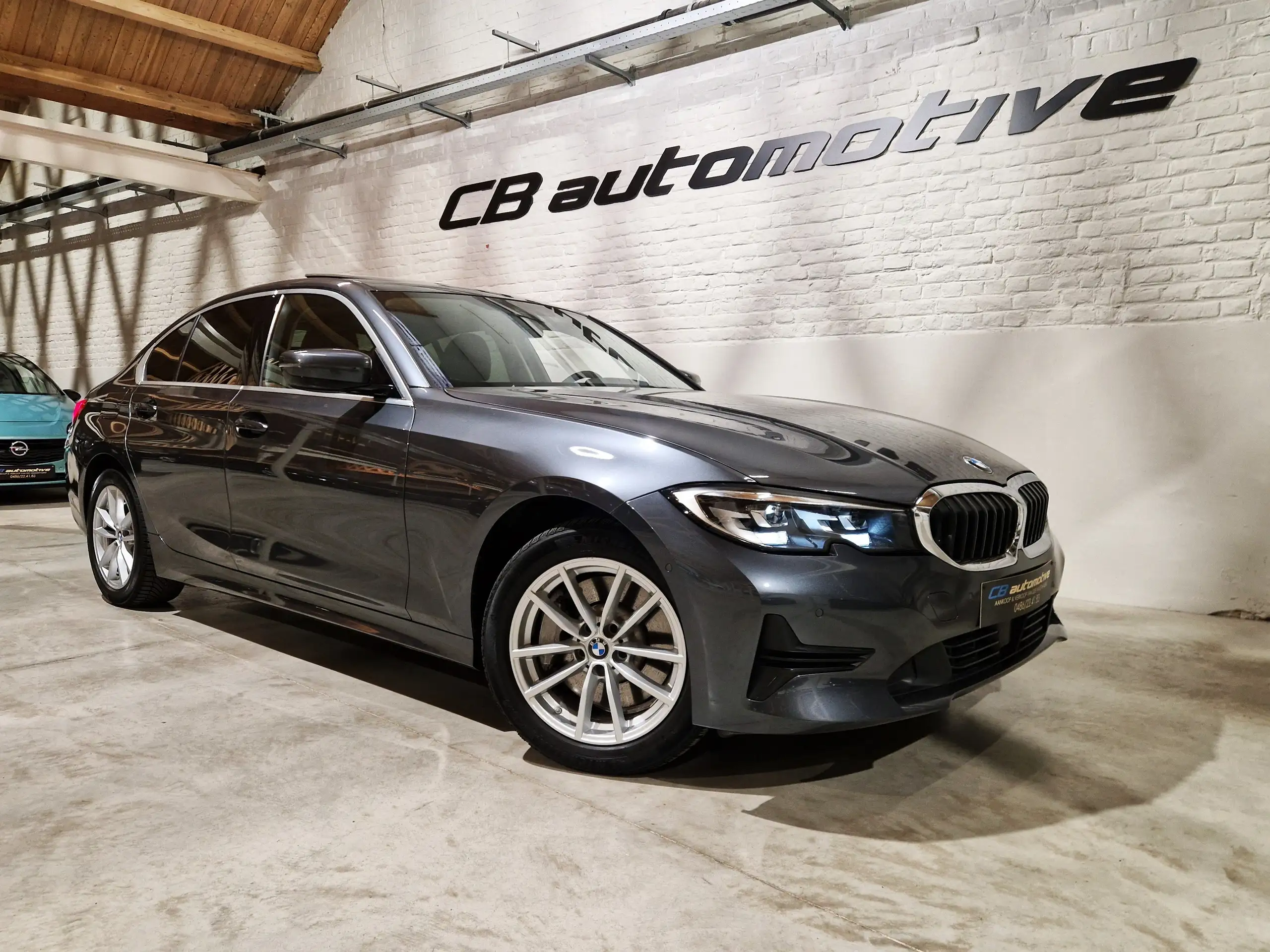 BMW 330 2019