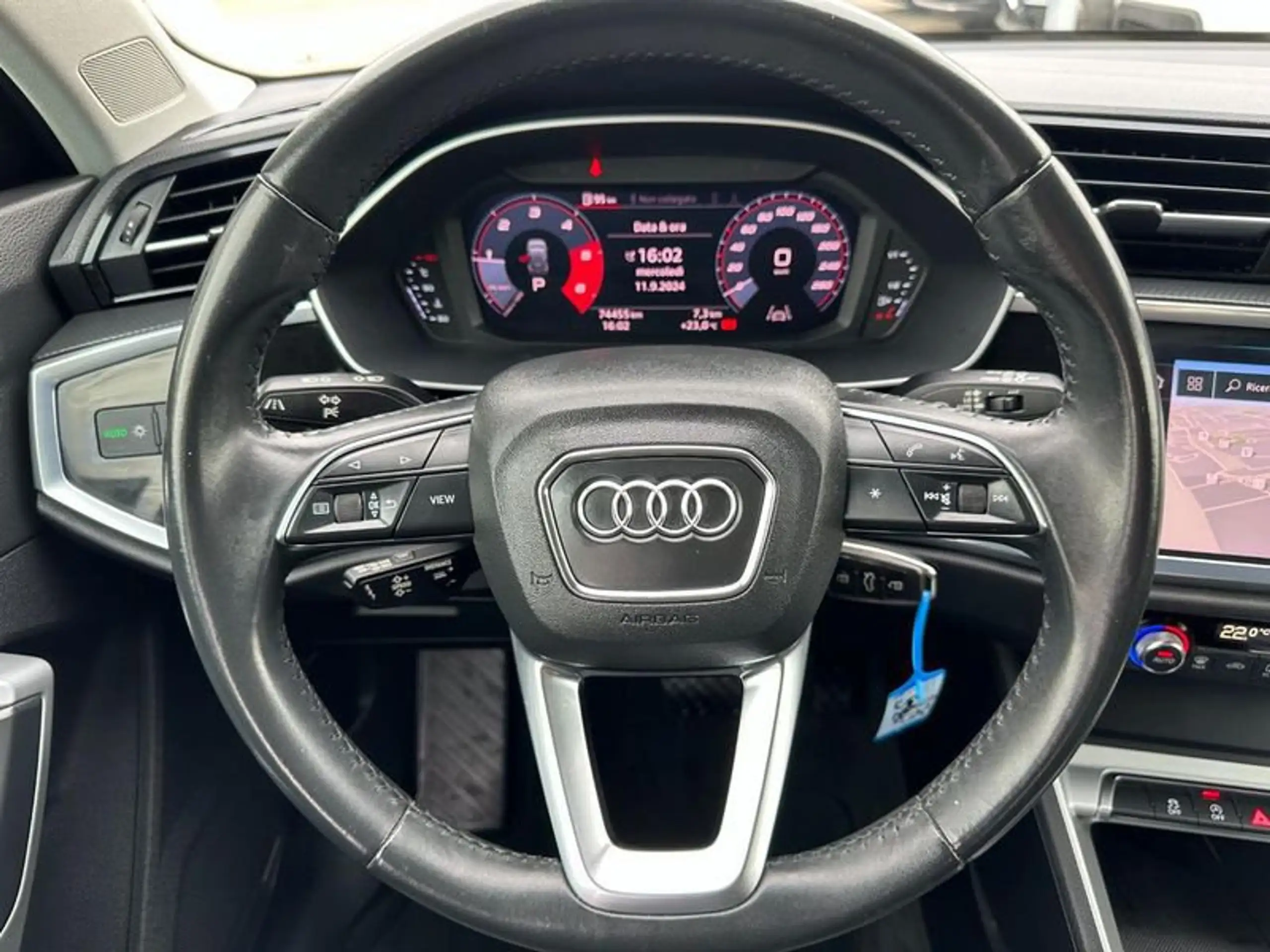 Audi - Q3