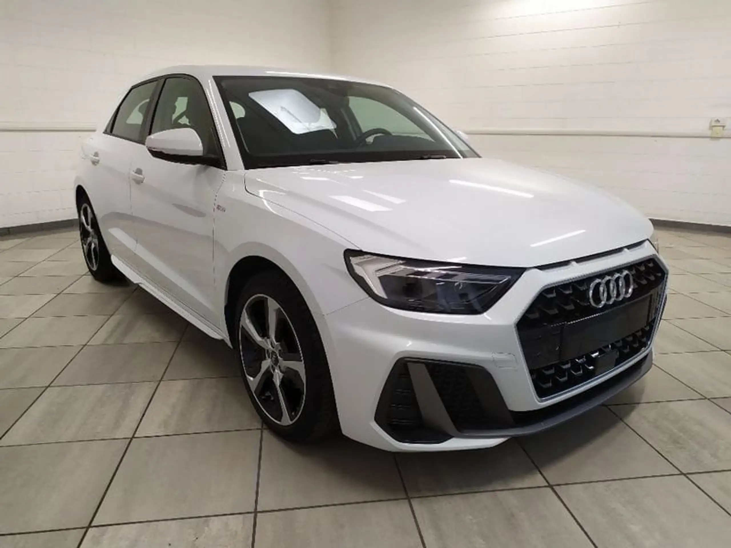 Audi - A1