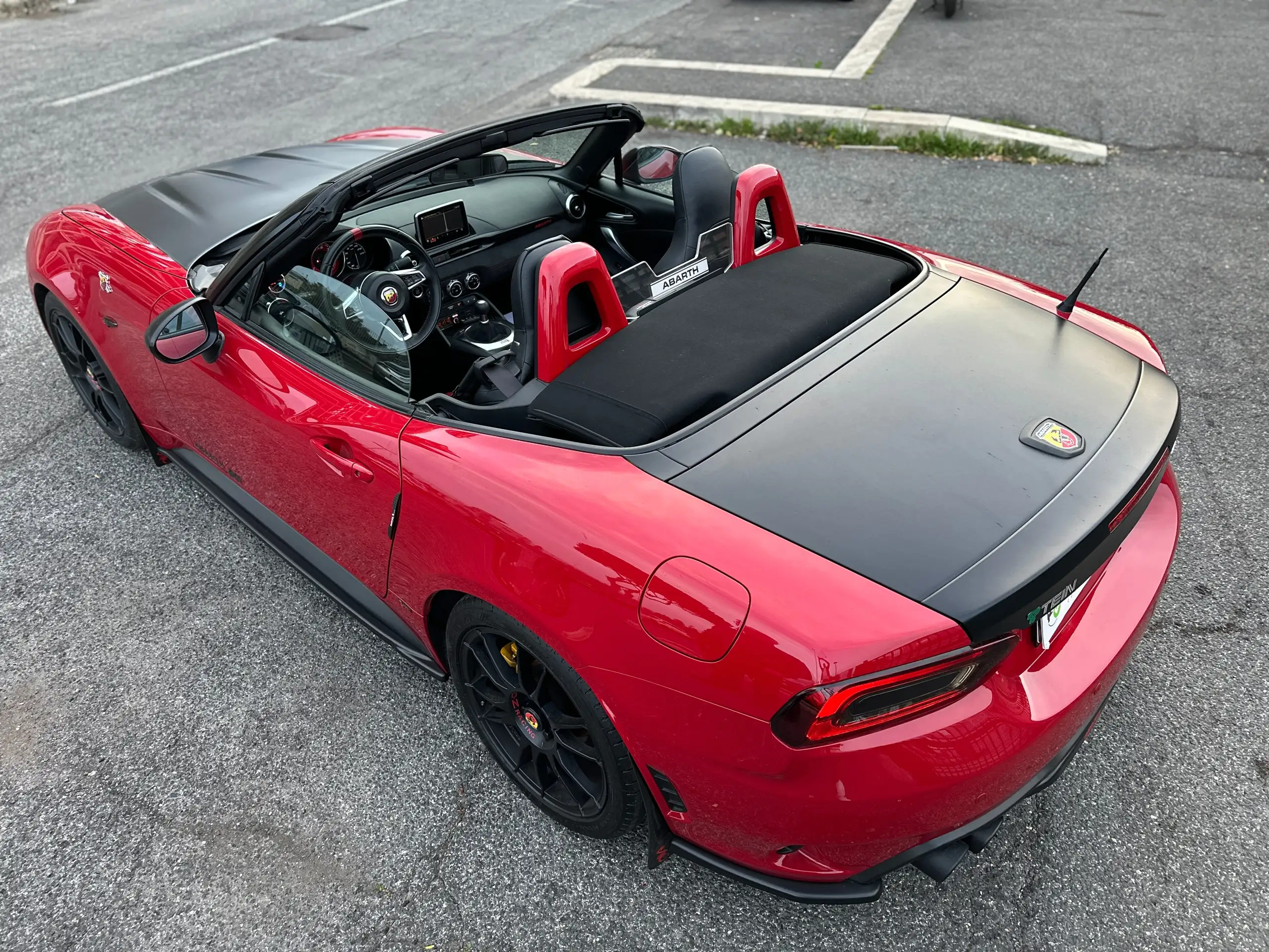 Abarth - 124 Spider