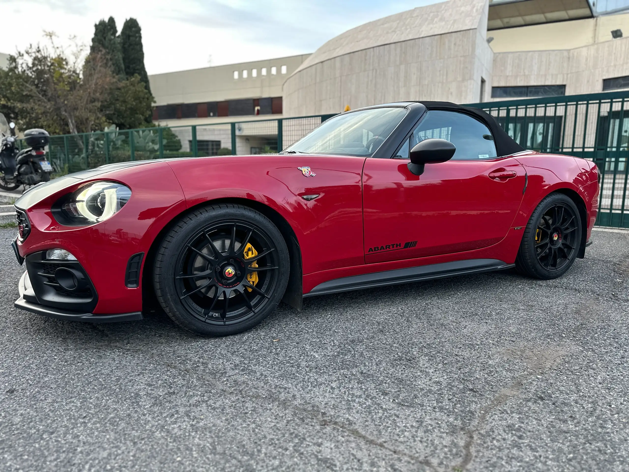 Abarth - 124 Spider