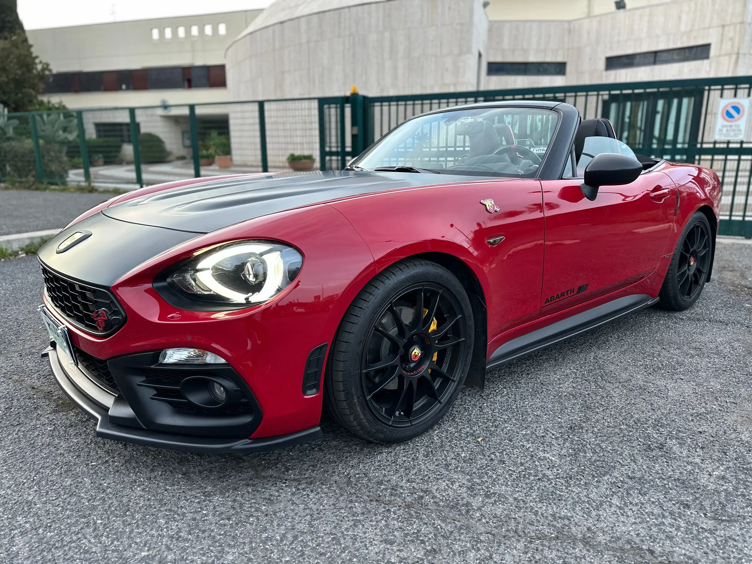 Abarth - 124 Spider