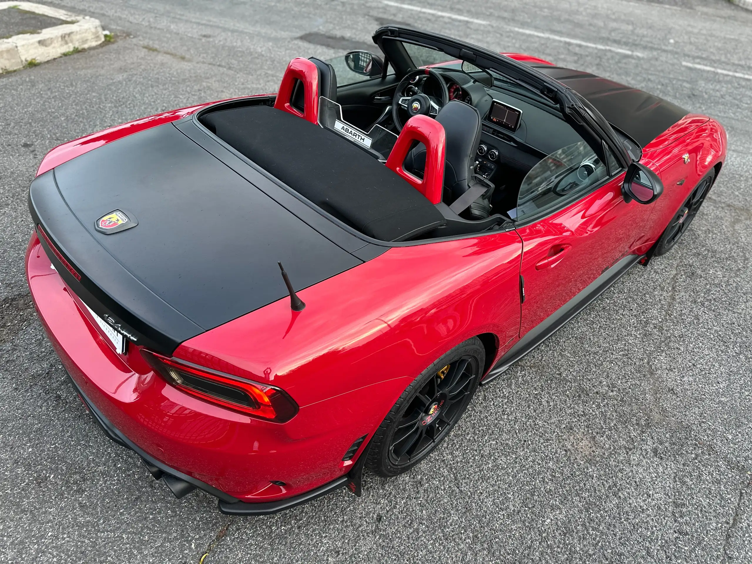 Abarth - 124 Spider