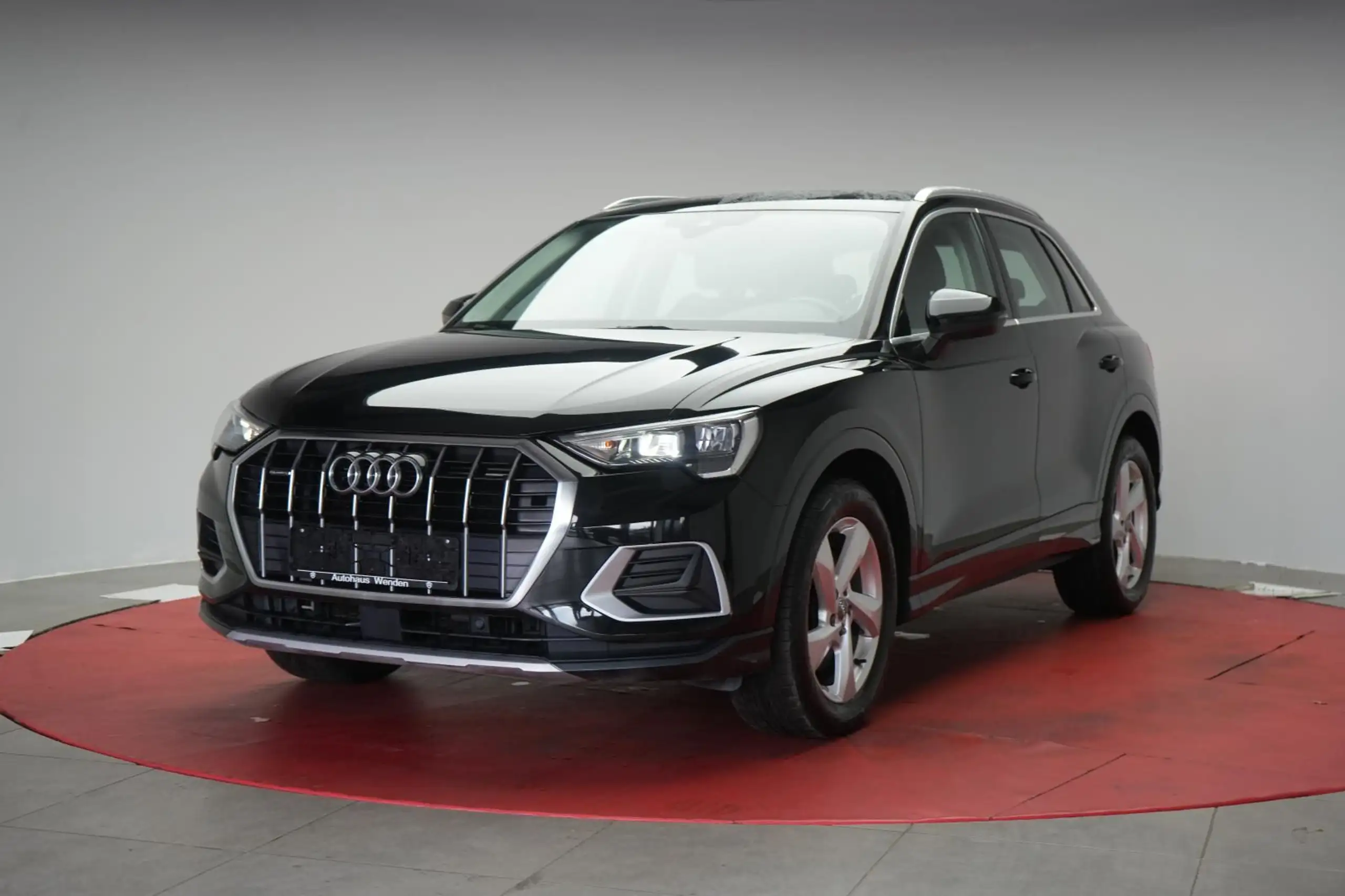 Audi - Q3