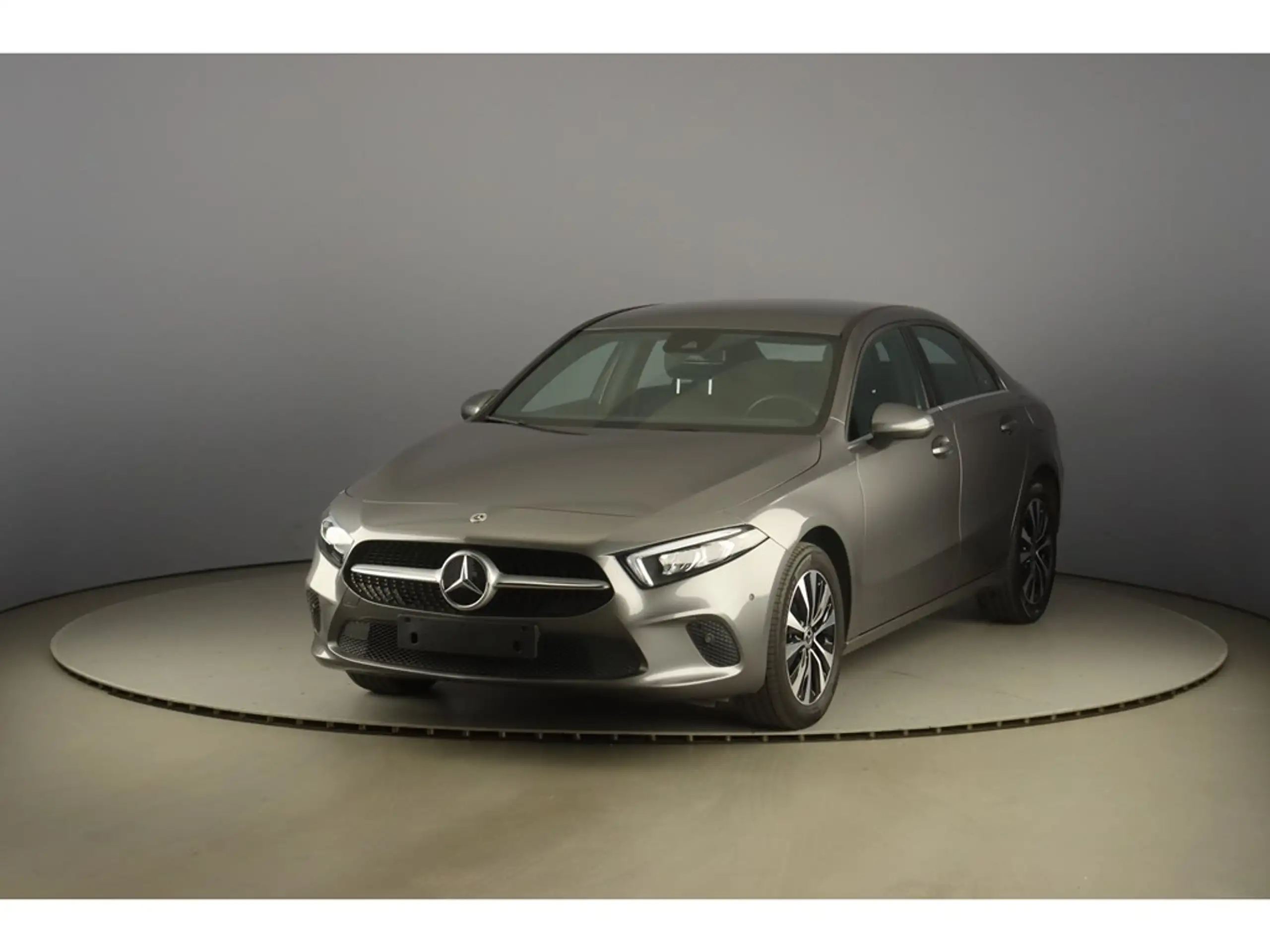 Mercedes-Benz A 250 2021