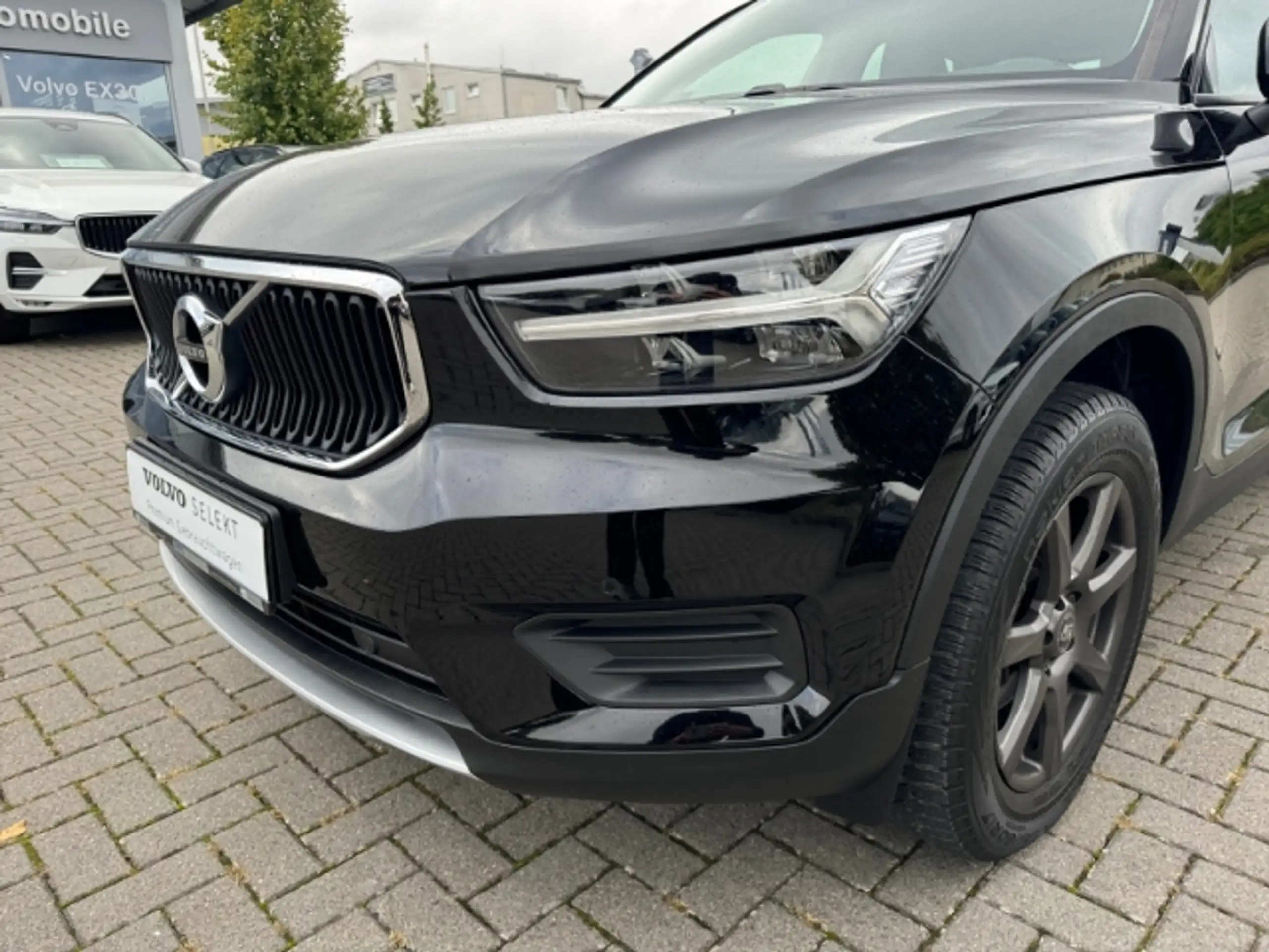 Volvo - XC40