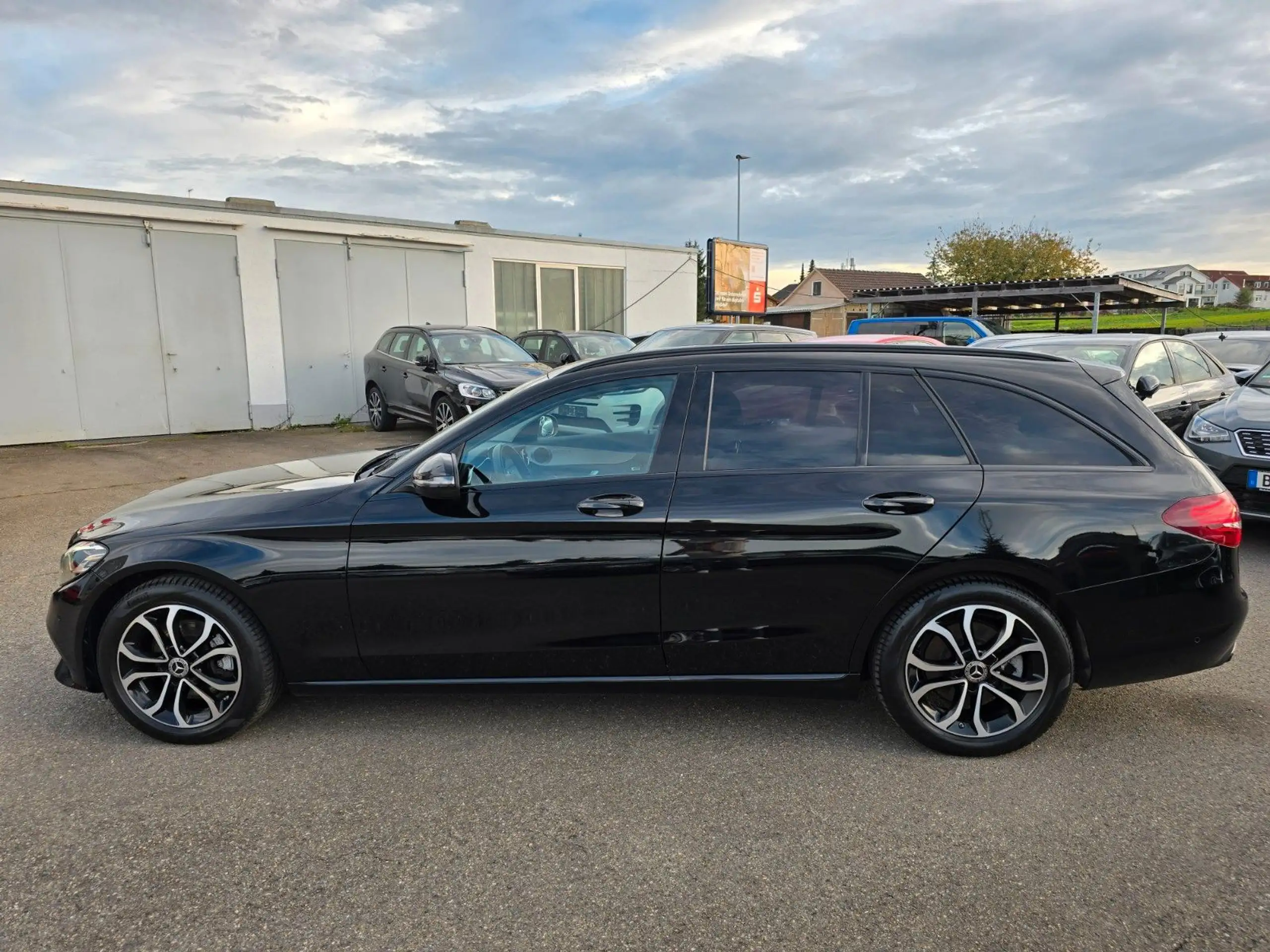 Mercedes-Benz - C 220