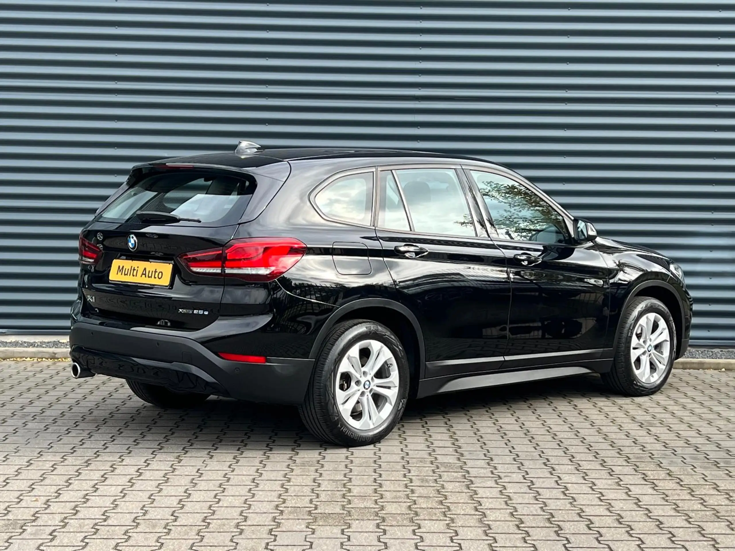 BMW - X1