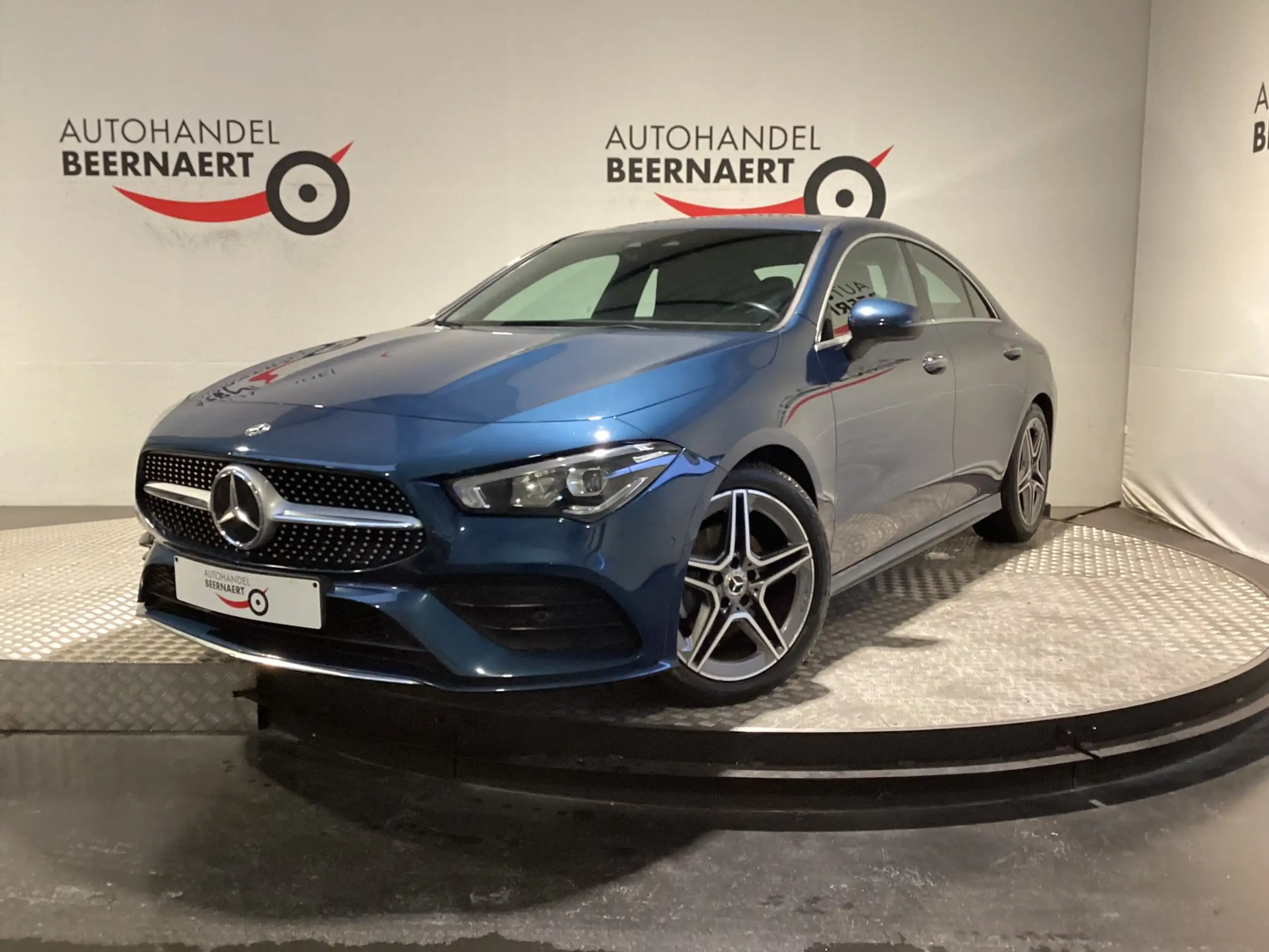 Mercedes-Benz - CLA 180