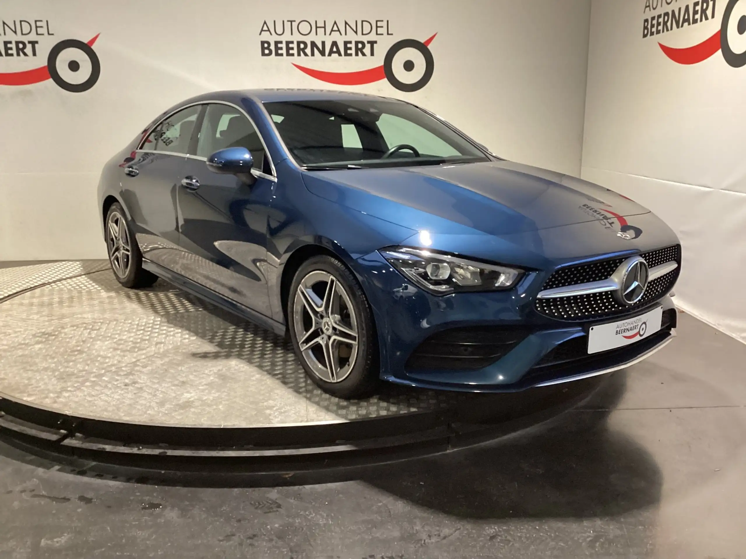 Mercedes-Benz - CLA 180