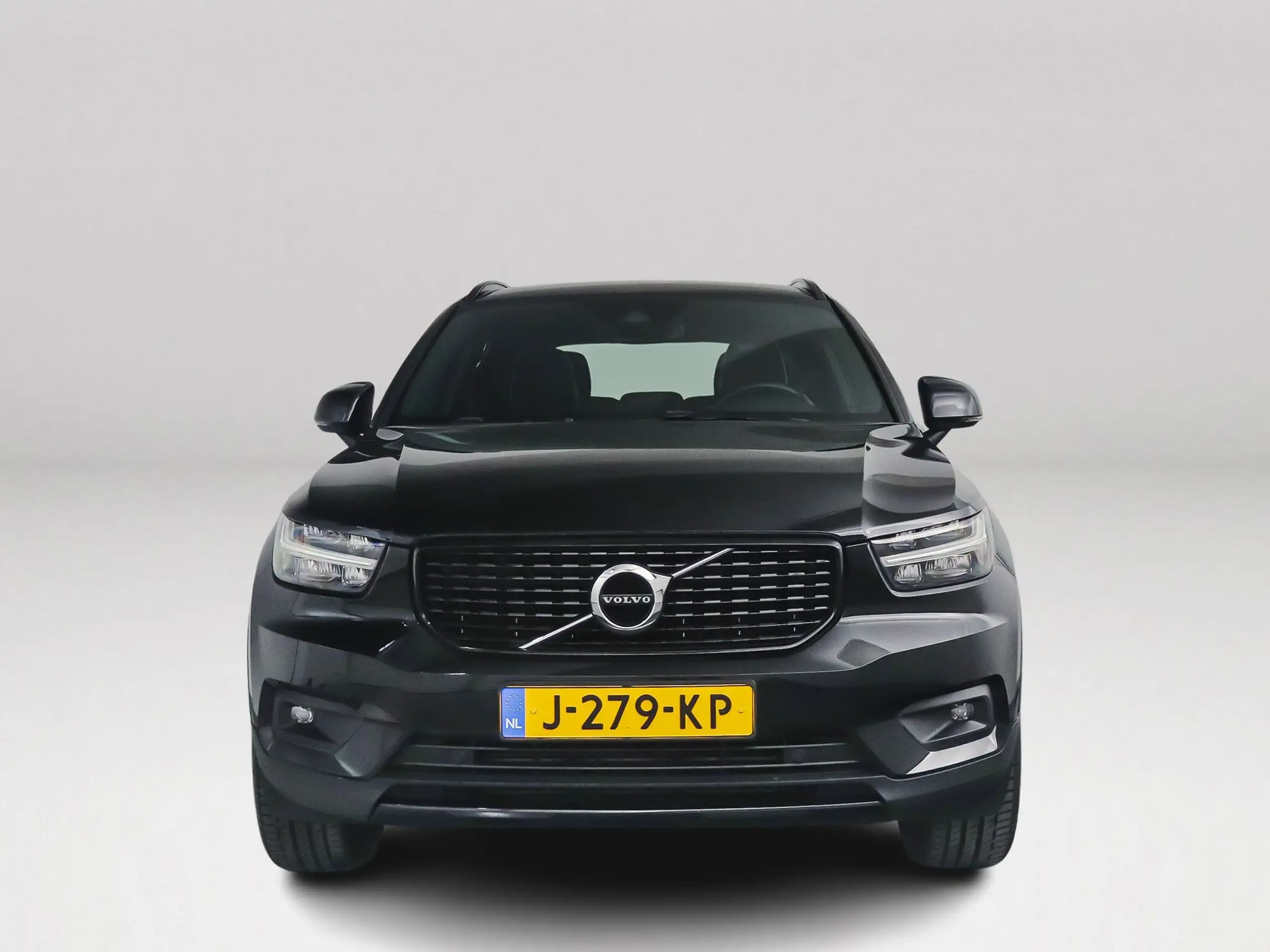 Volvo - XC40