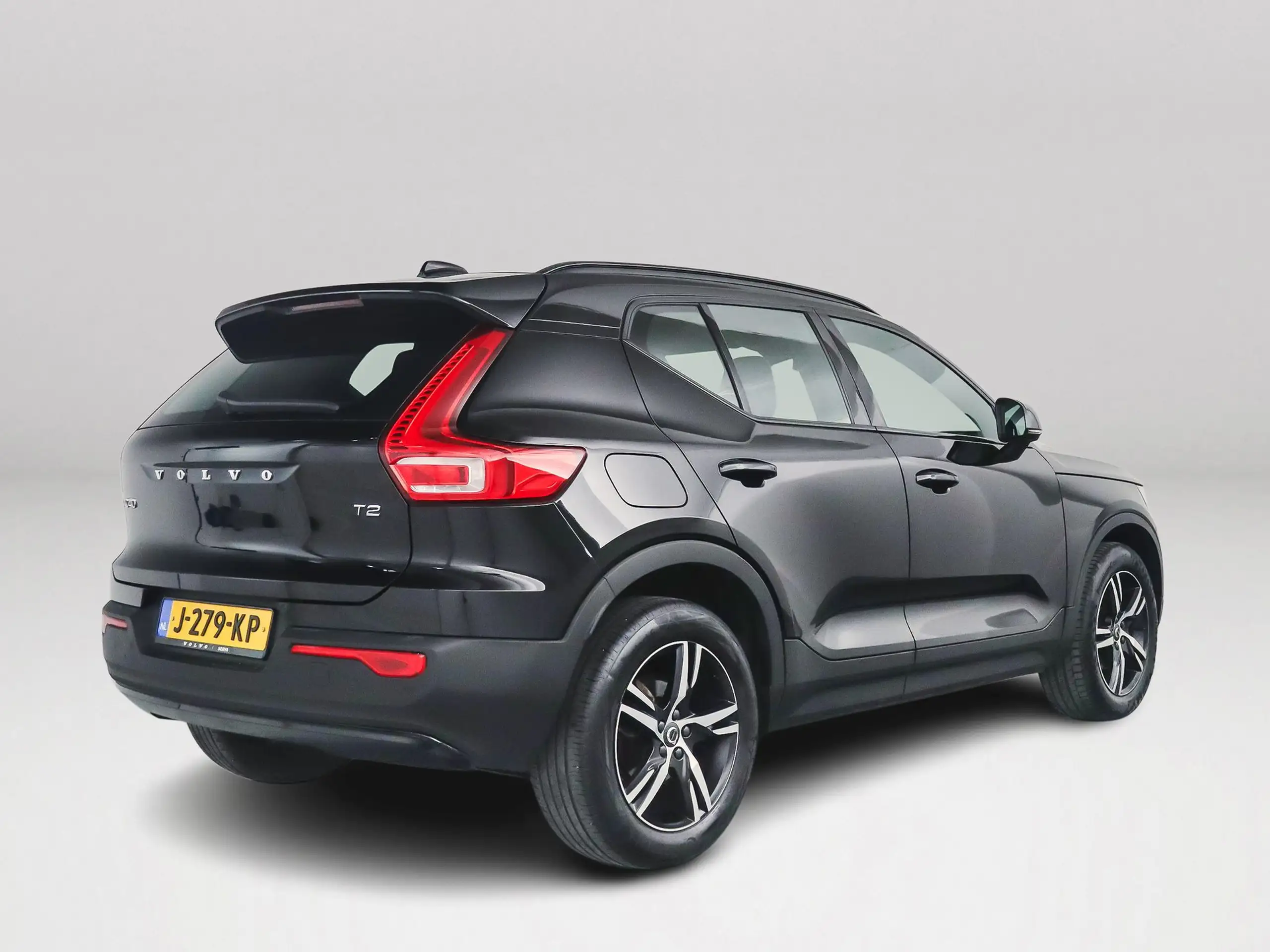 Volvo - XC40