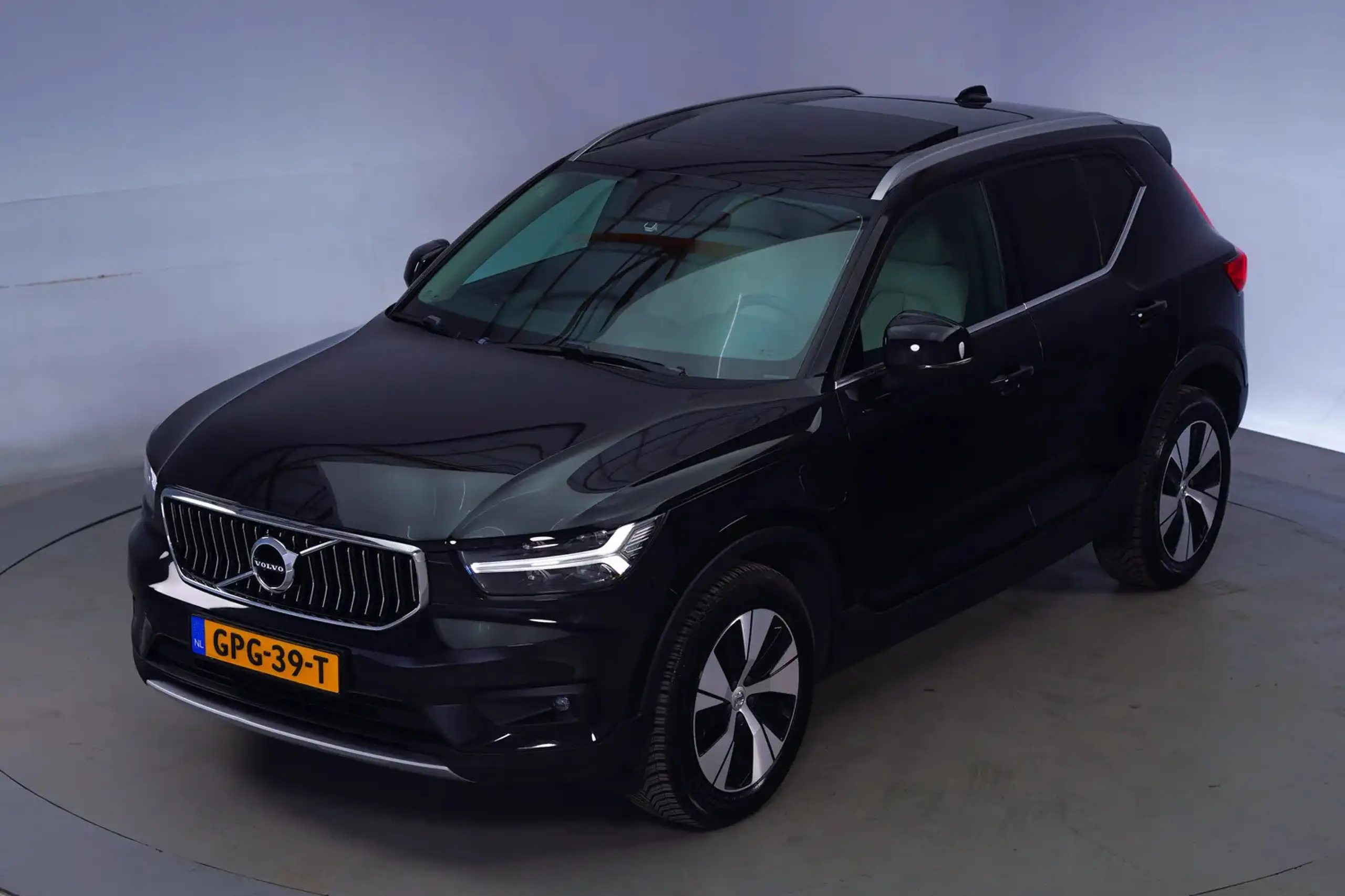 Volvo - XC40