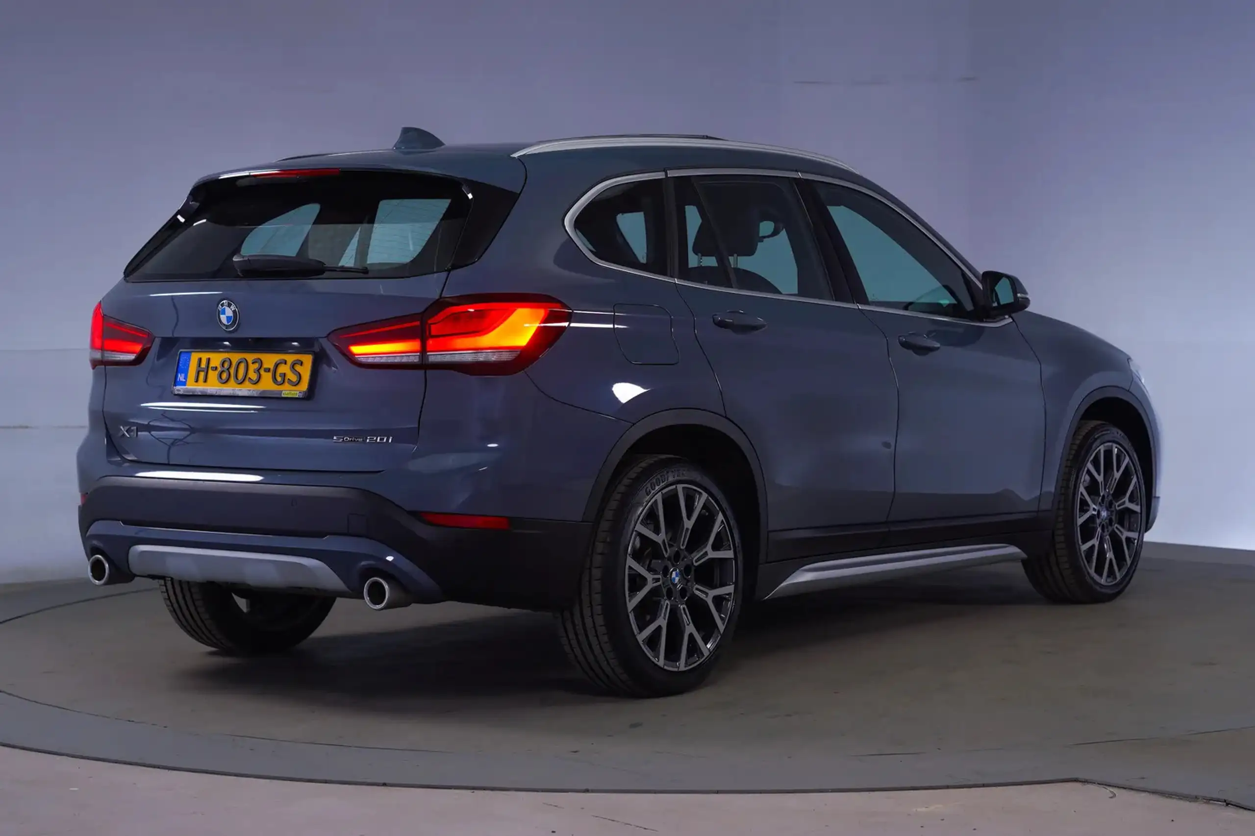 BMW - X1