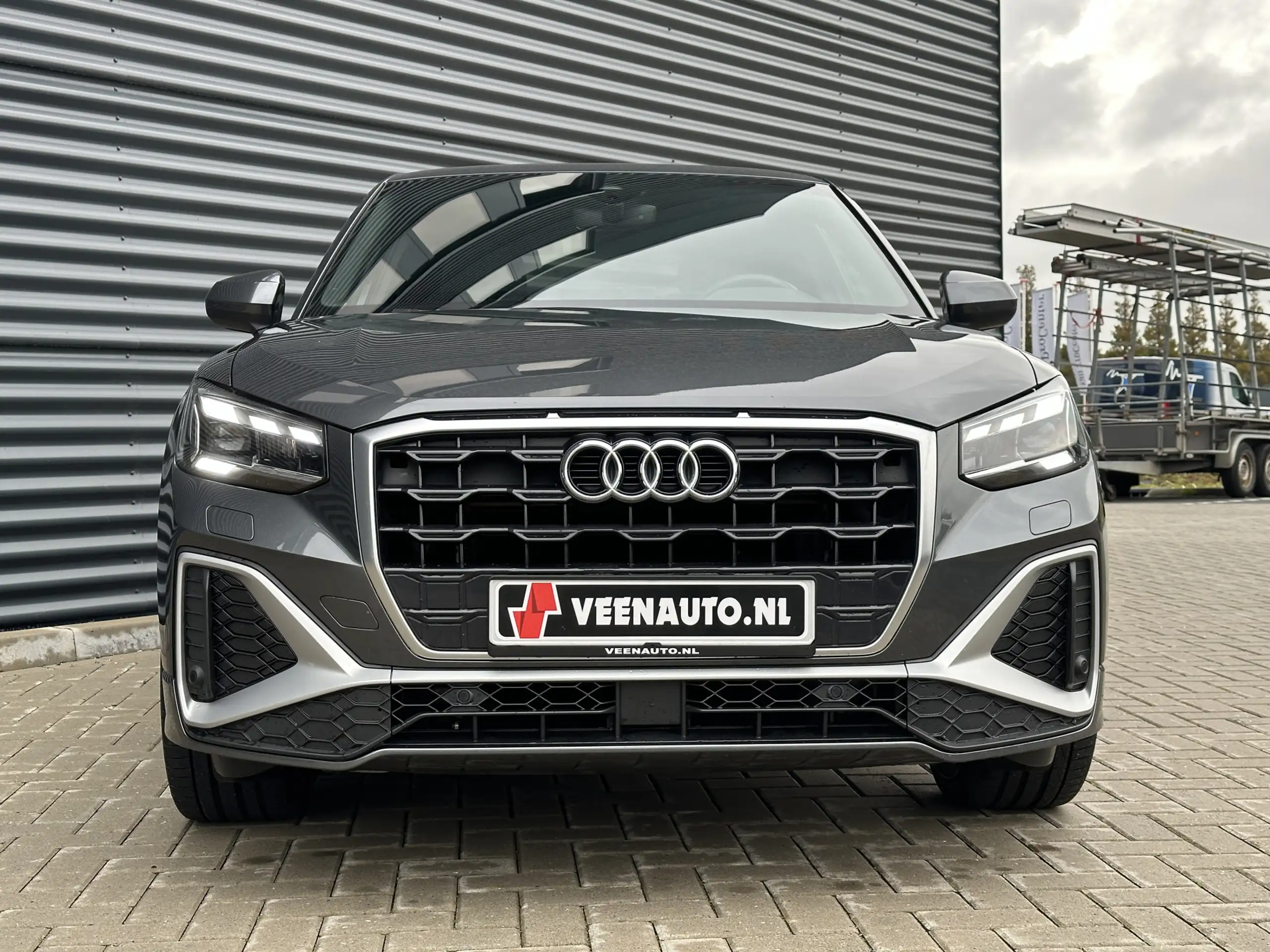 Audi - Q2