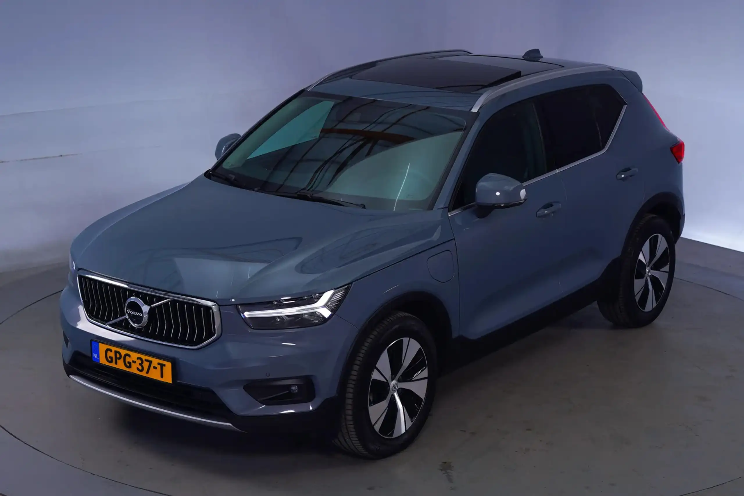 Volvo - XC40