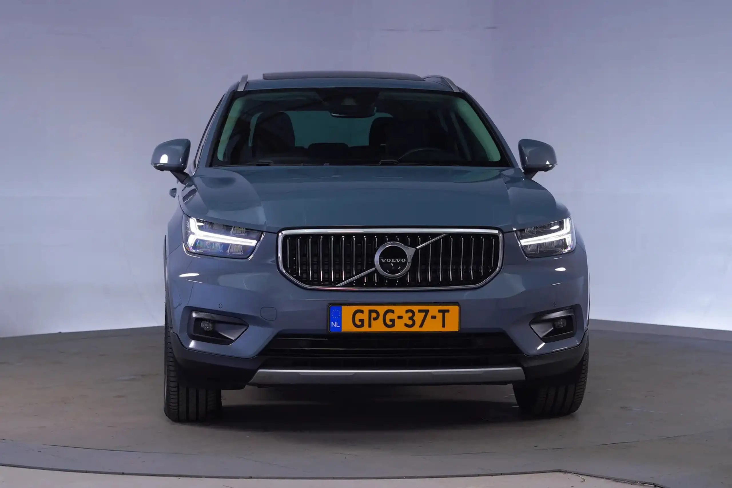 Volvo - XC40